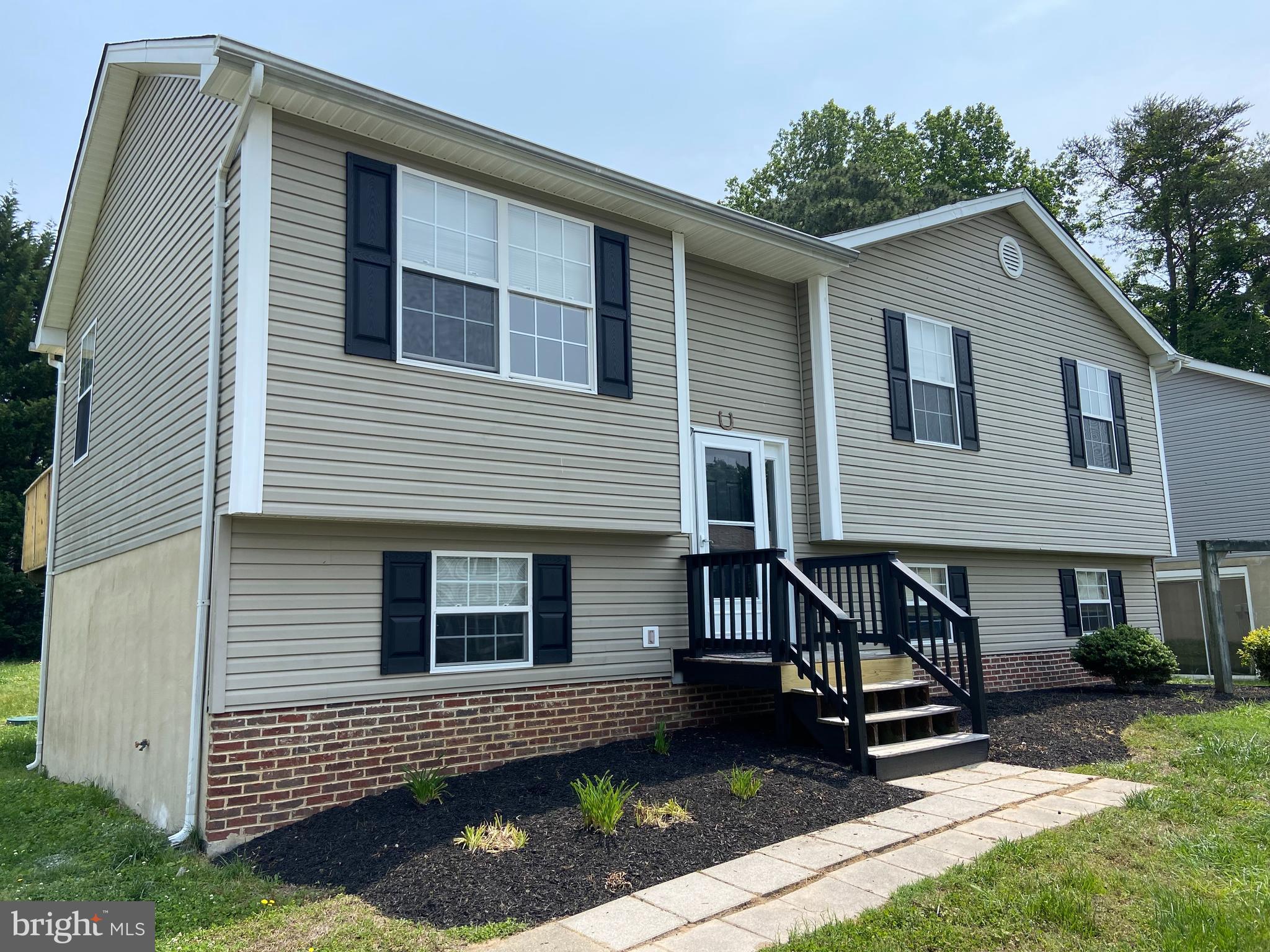 PETE GROVER - ST LEONARD - Residential Lease