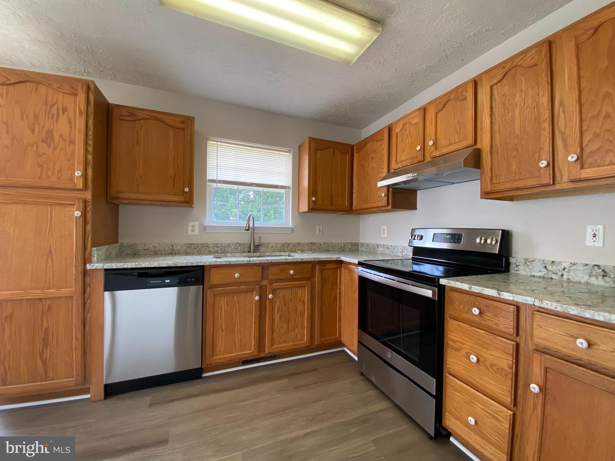 PETE GROVER - ST LEONARD - Residential Lease