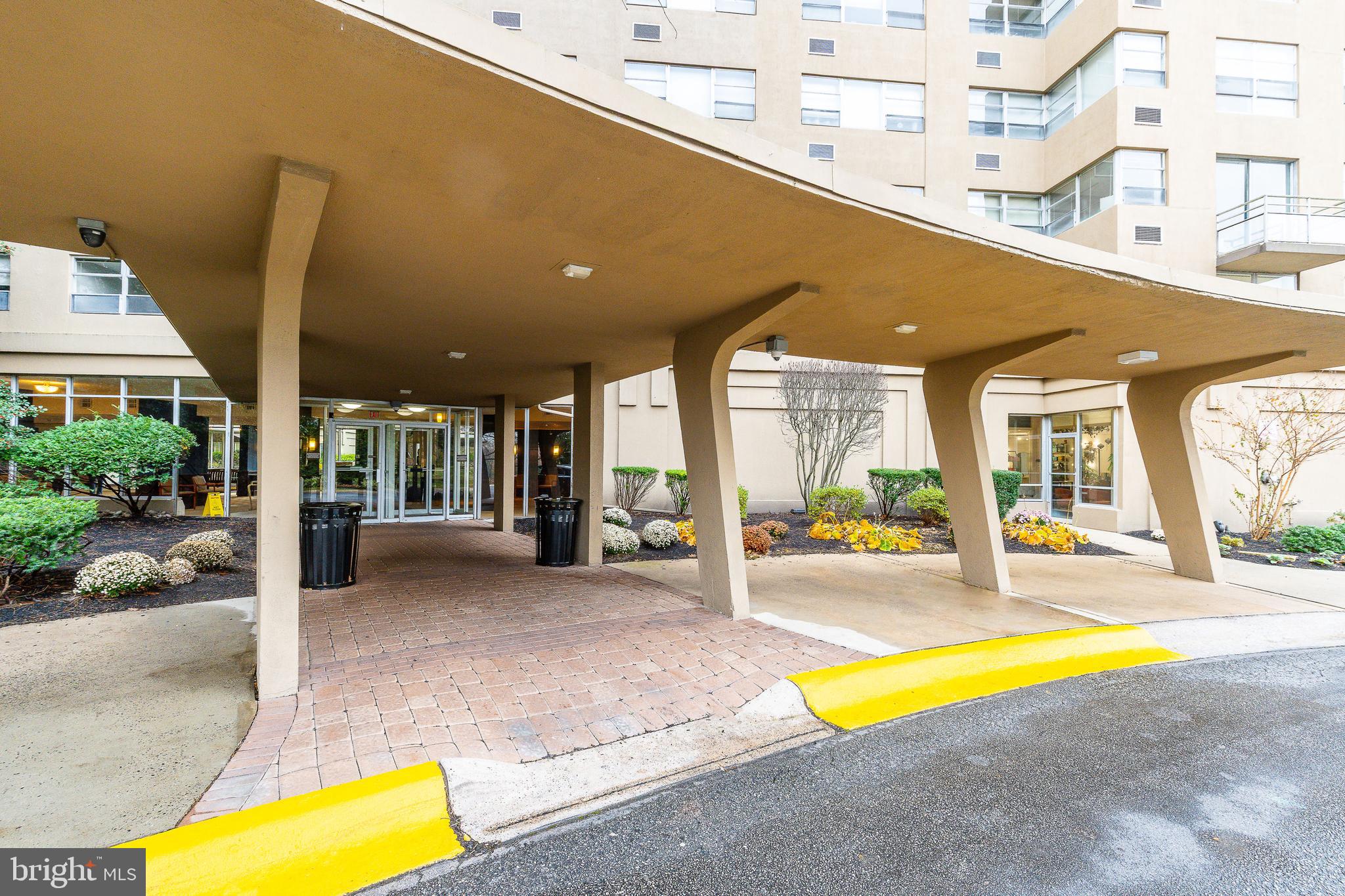 1030 E LANCASTER AVENUE 216