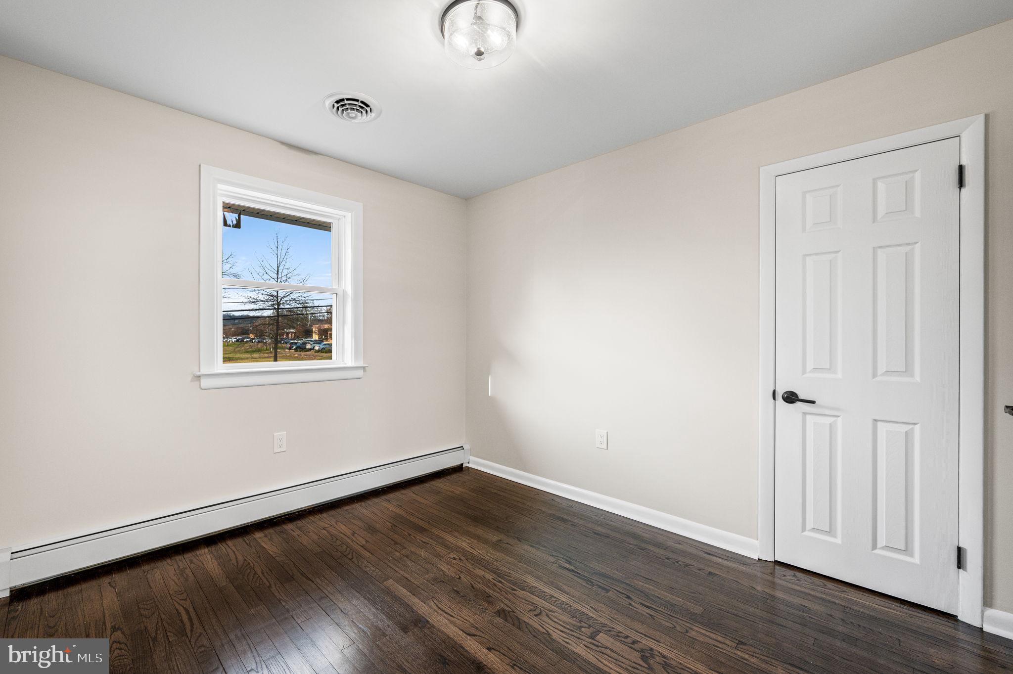 RINGING HILL GDNS - Residential