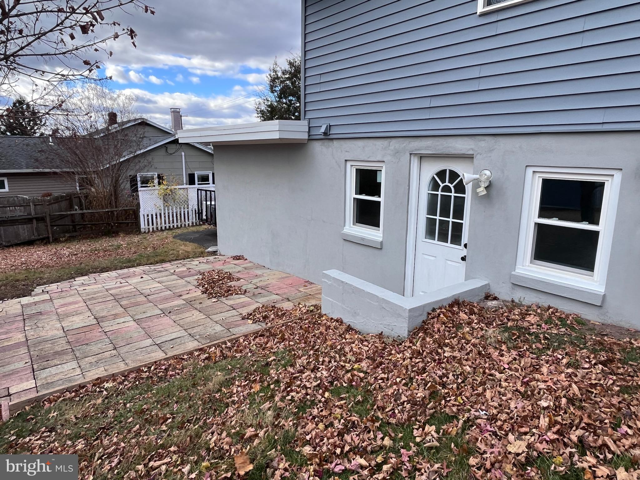 RINGING HILL GDNS - Residential