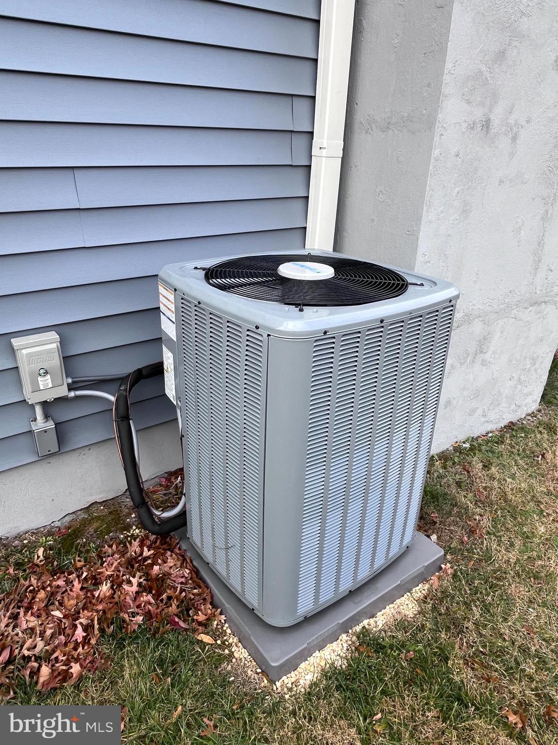 RINGING HILL GDNS - Residential