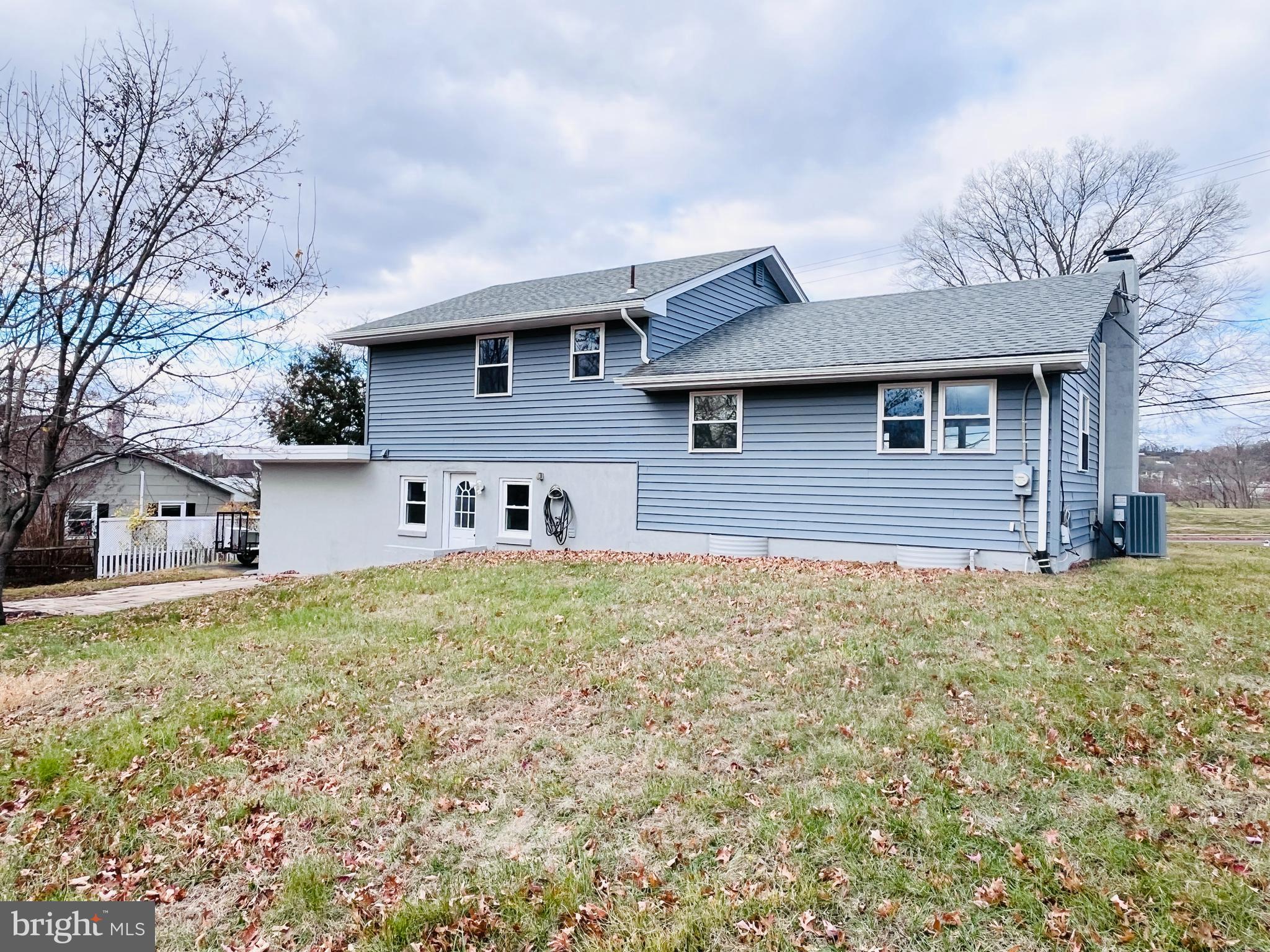 RINGING HILL GDNS - Residential