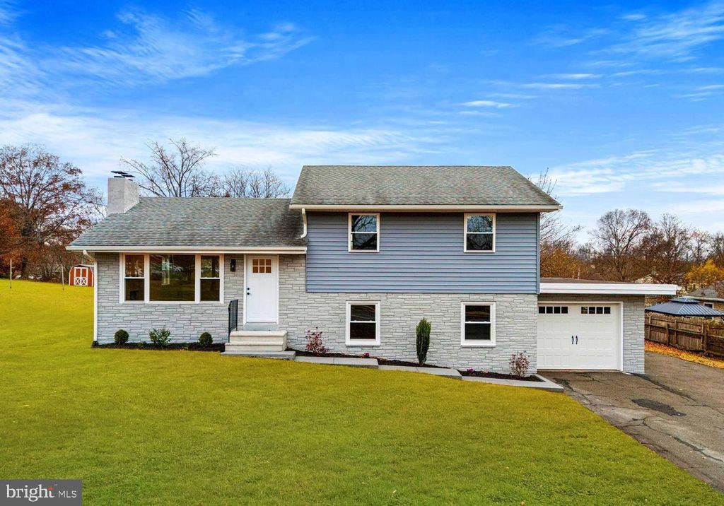 Photo of 1370 Kauffman Road, POTTSTOWN, PA 19464 (MLS # PAMC2161942)