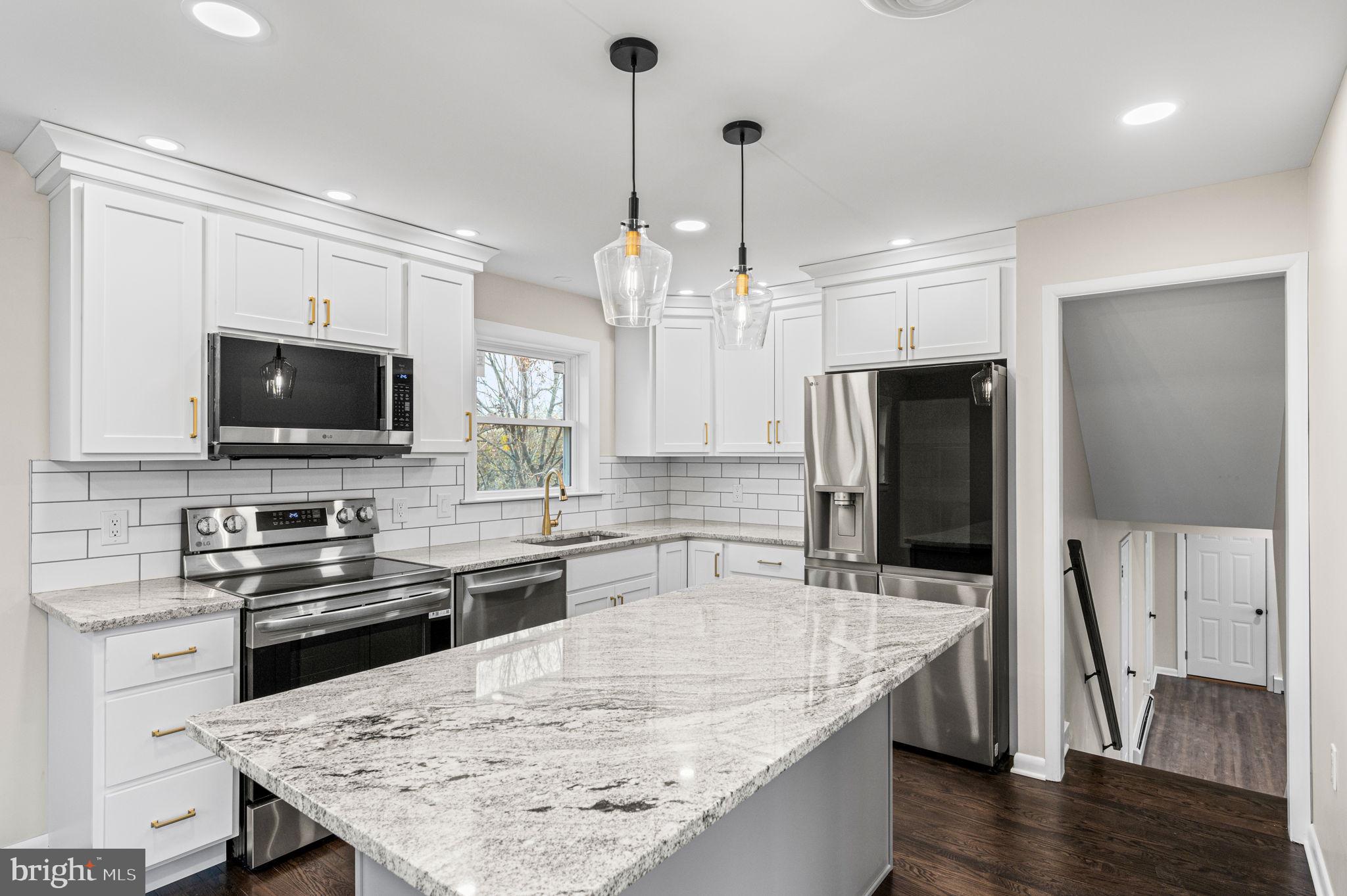 RINGING HILL GDNS - Residential