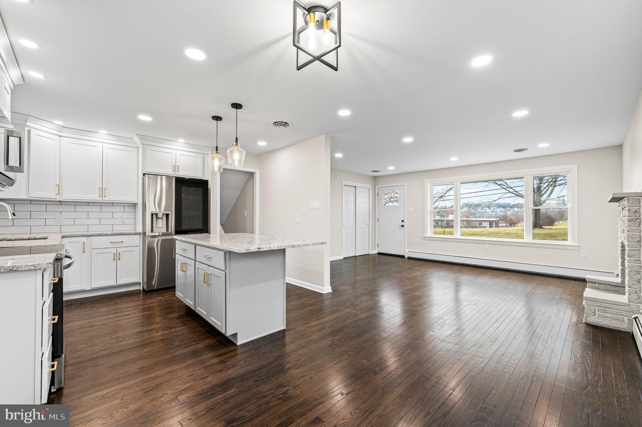 RINGING HILL GDNS - Residential