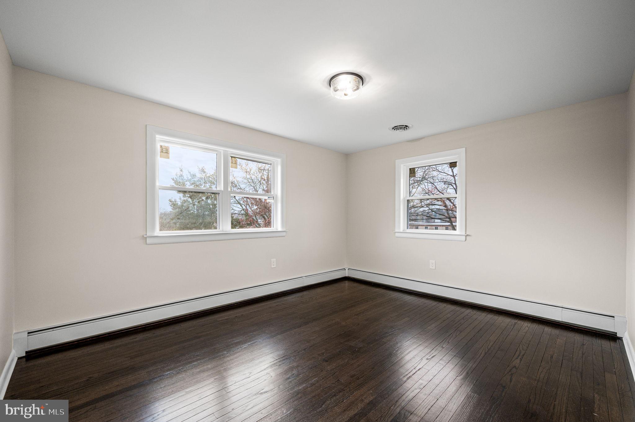 RINGING HILL GDNS - Residential