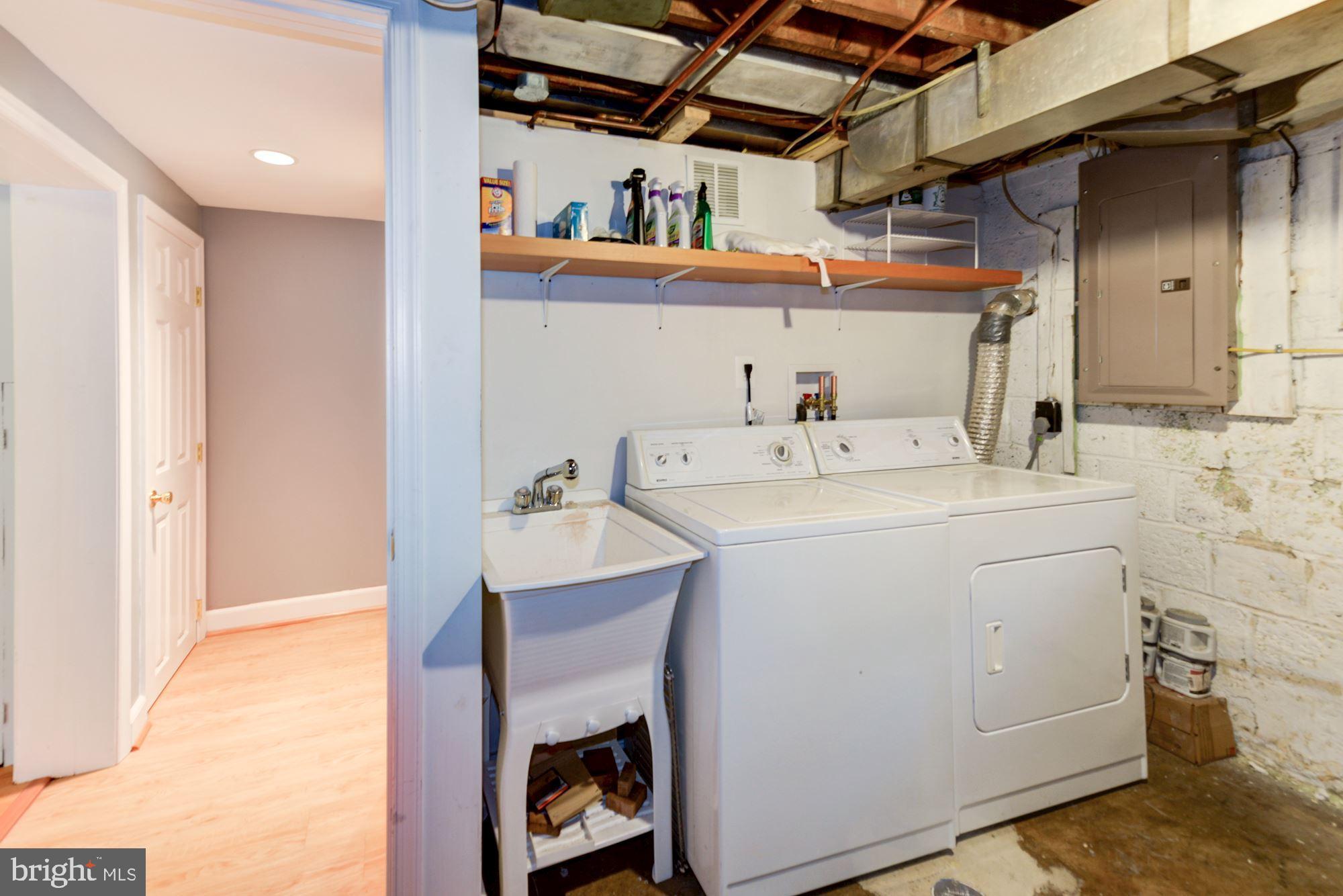 ROSEMONT - Residential Lease