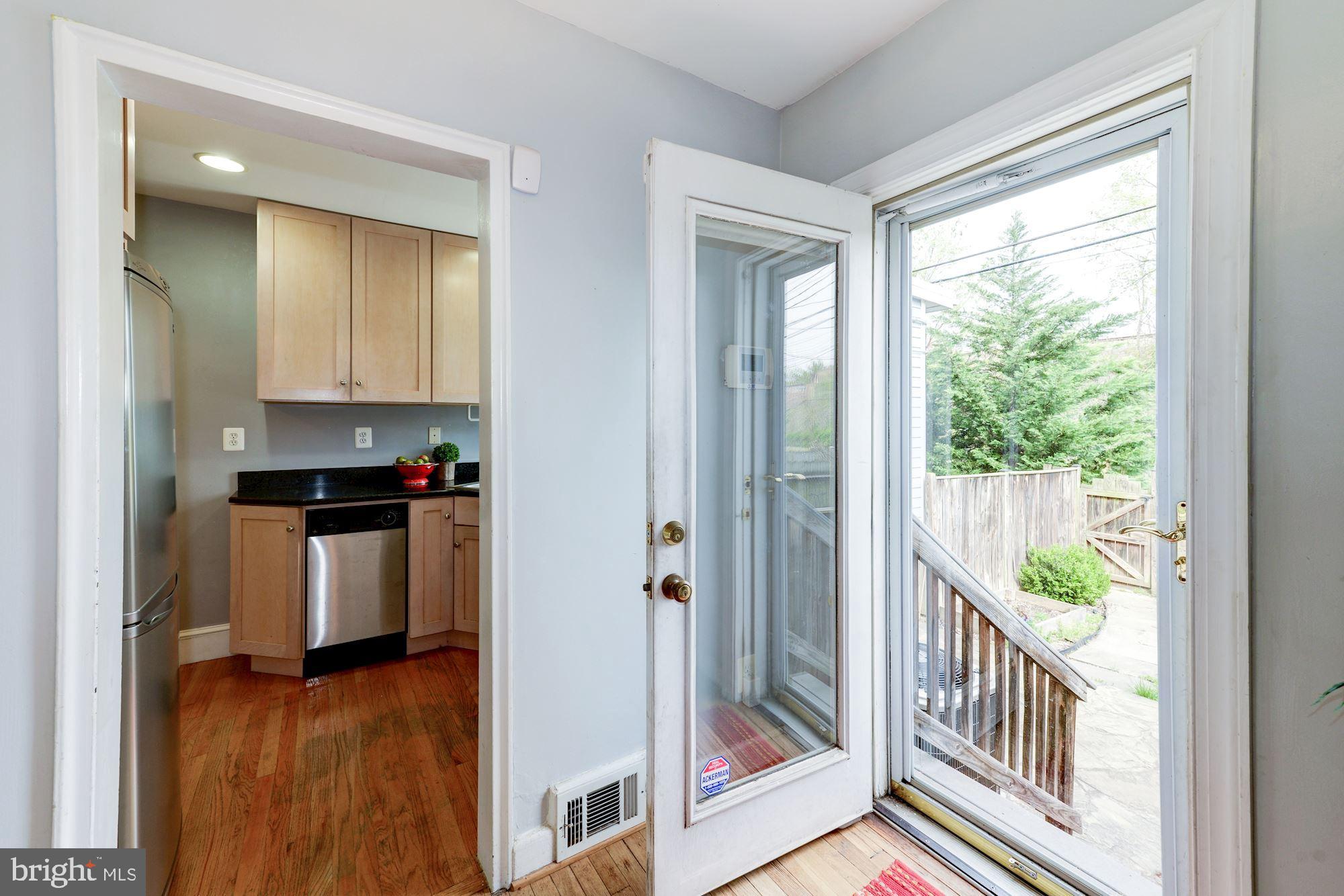 ROSEMONT - Residential Lease