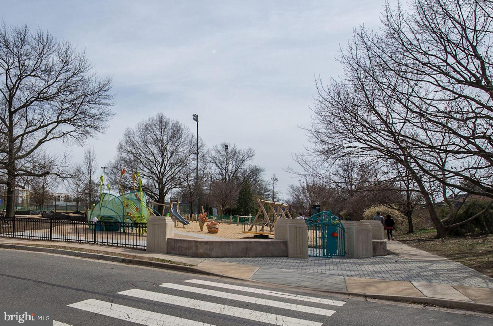 ROSEMONT - Residential Lease