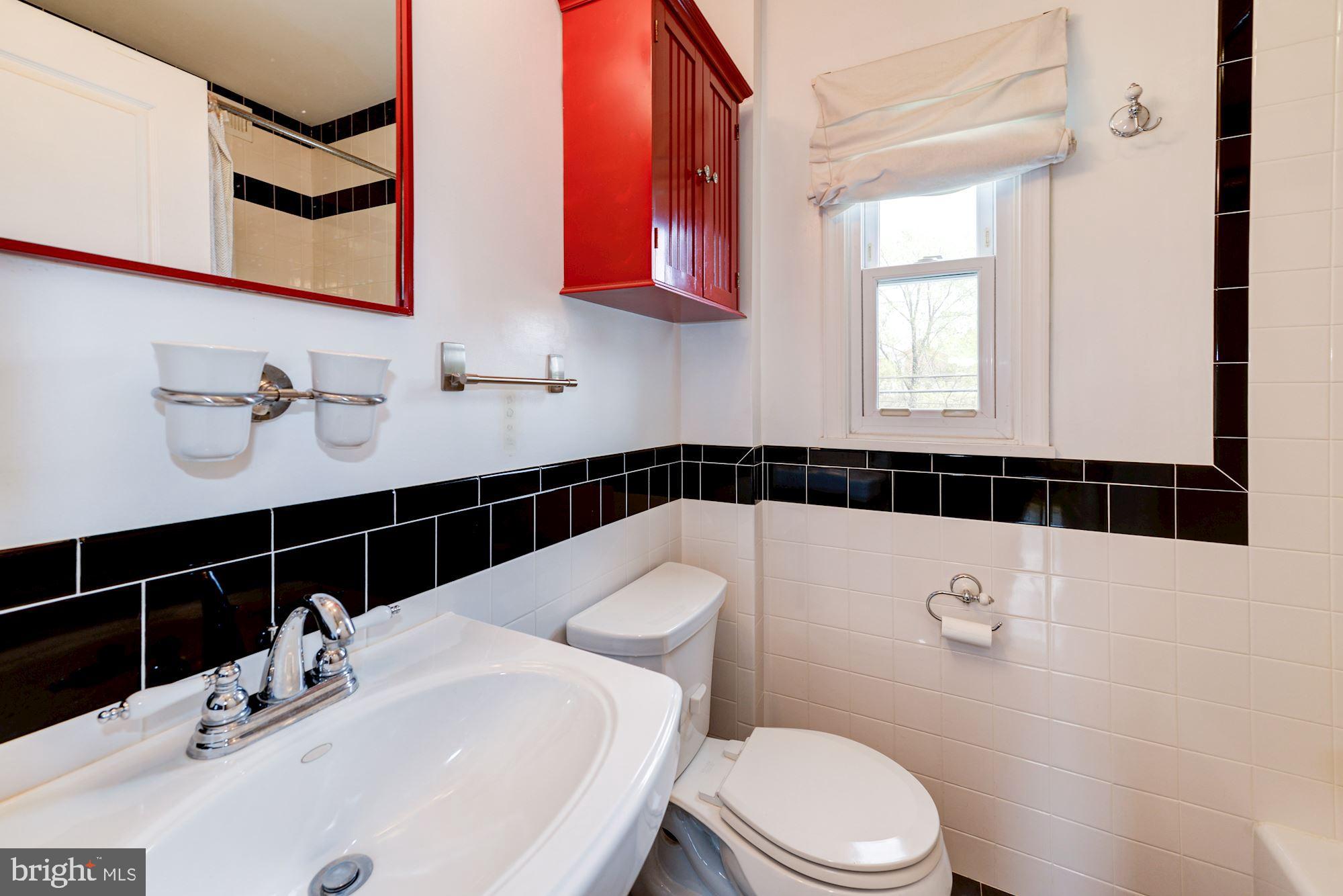 ROSEMONT - Residential Lease