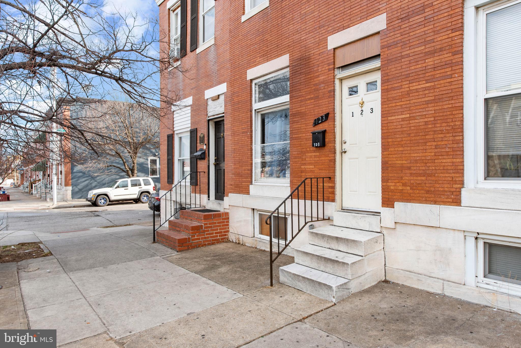 123 HIGHLAND AVENUE N