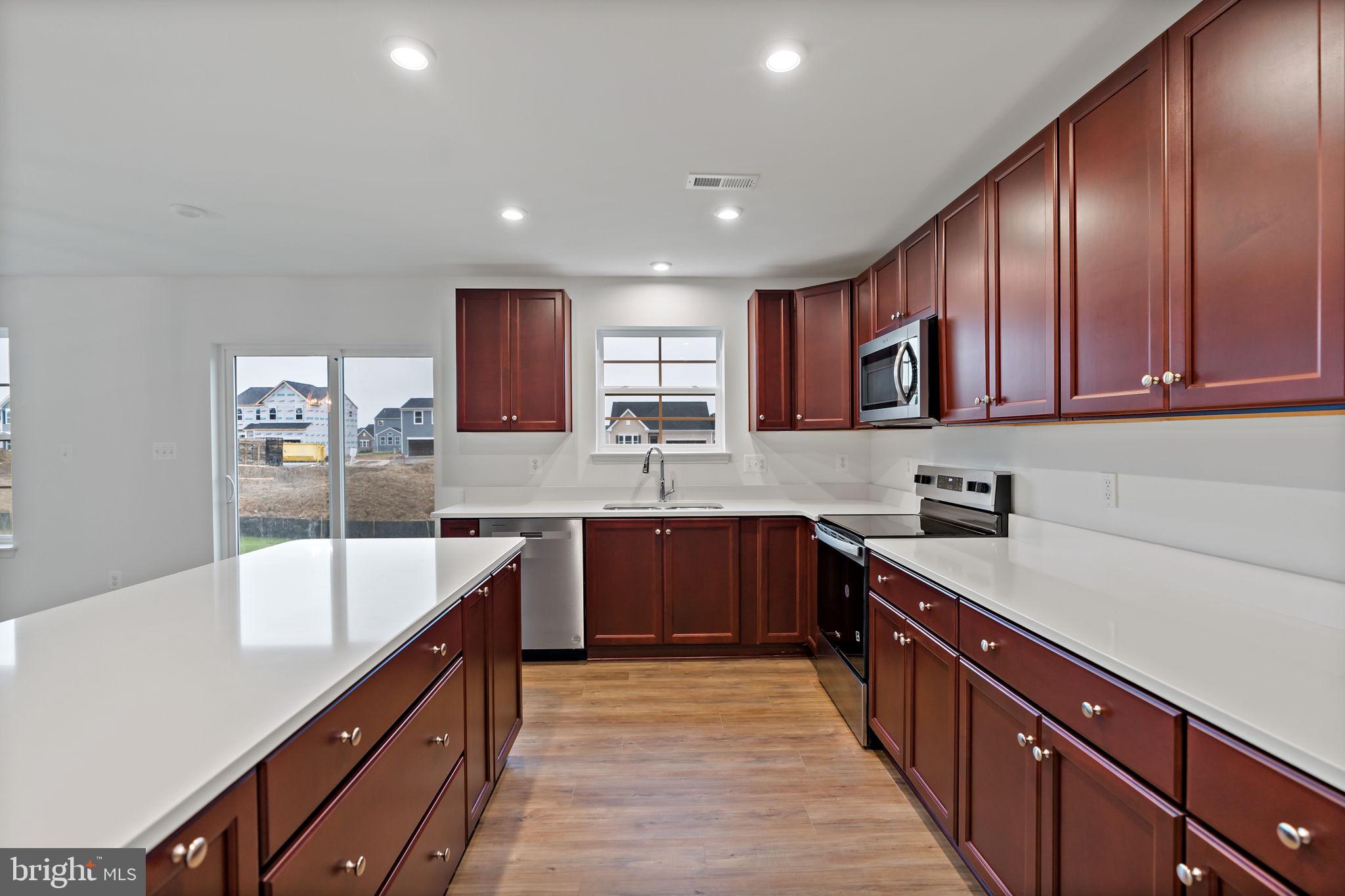 SOUTH BROOK - Residential