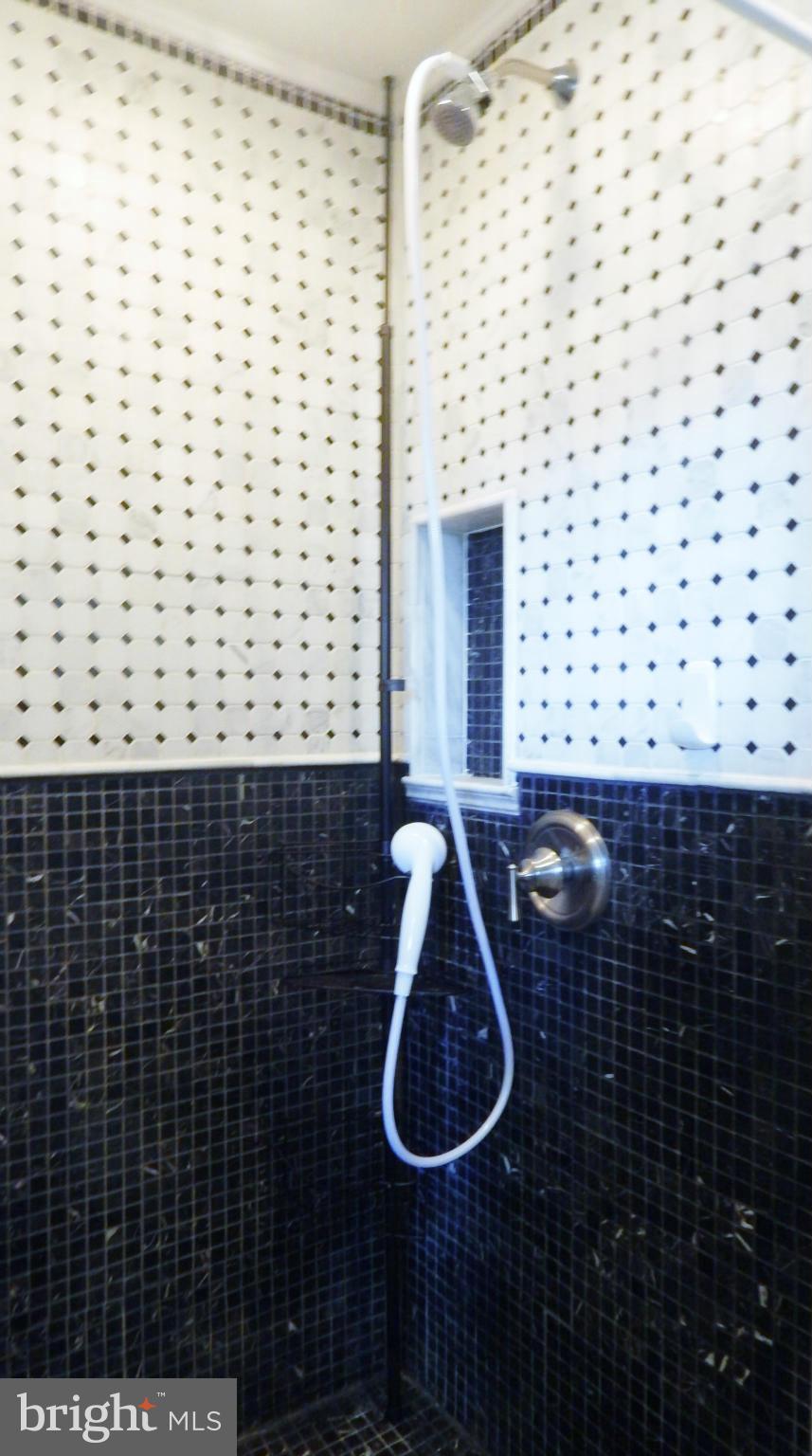 THE HIGHLANDS - Residential