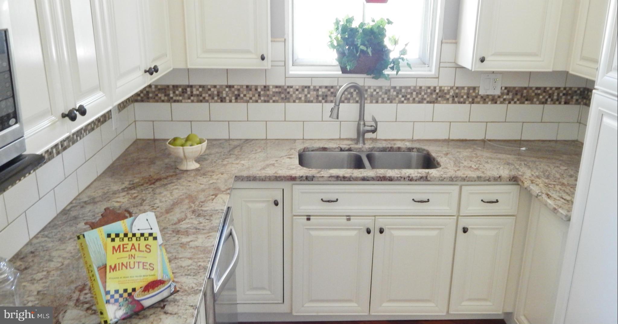 THE HIGHLANDS - Residential