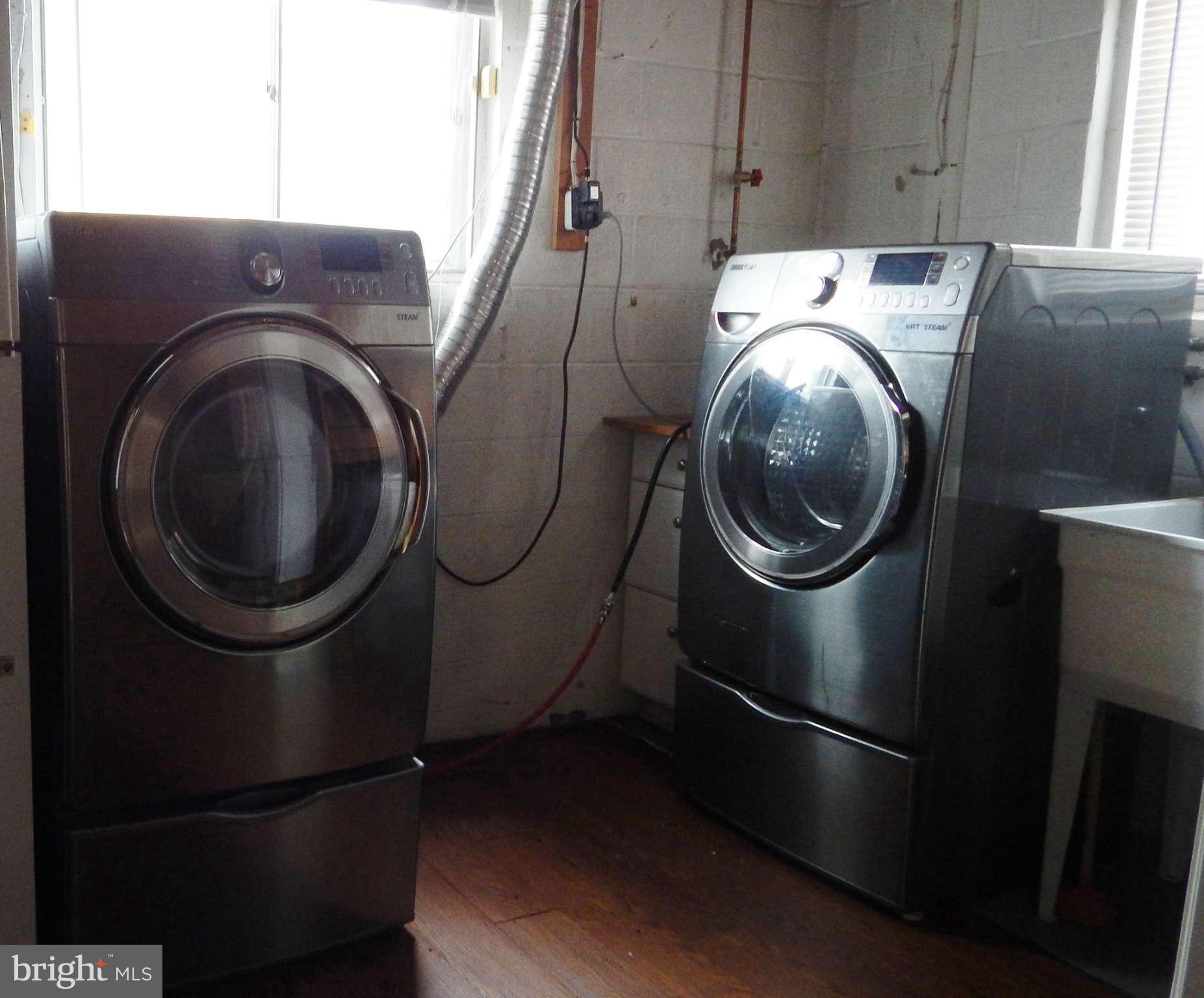 THE HIGHLANDS - Residential