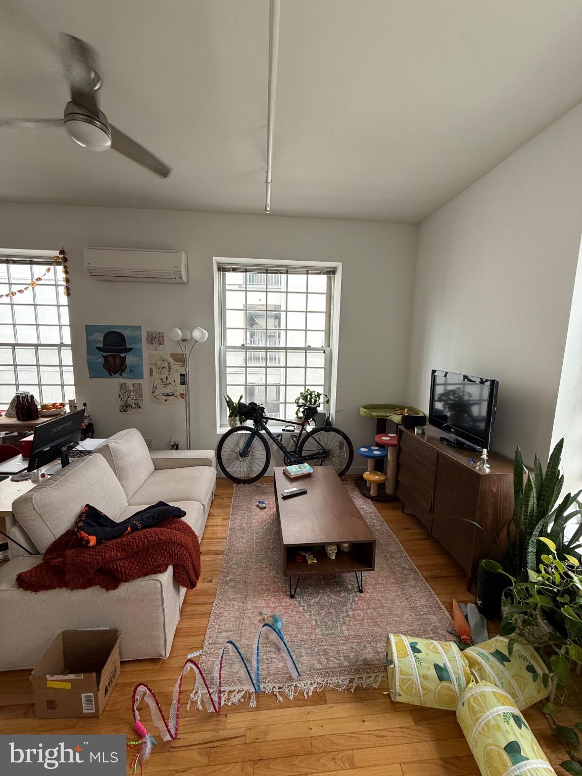 4 LEVERINGTON AVENUE UNIT 301