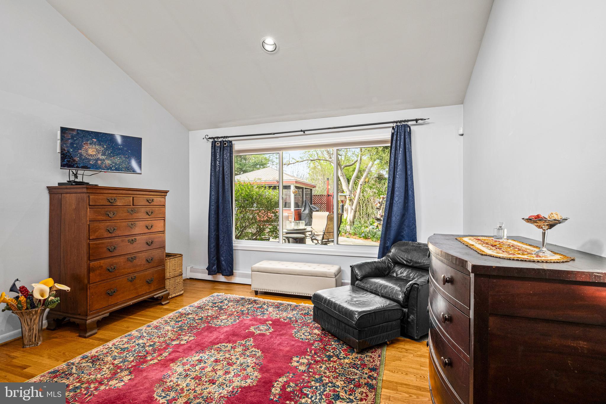 ATHOLTON SQUARE - Residential