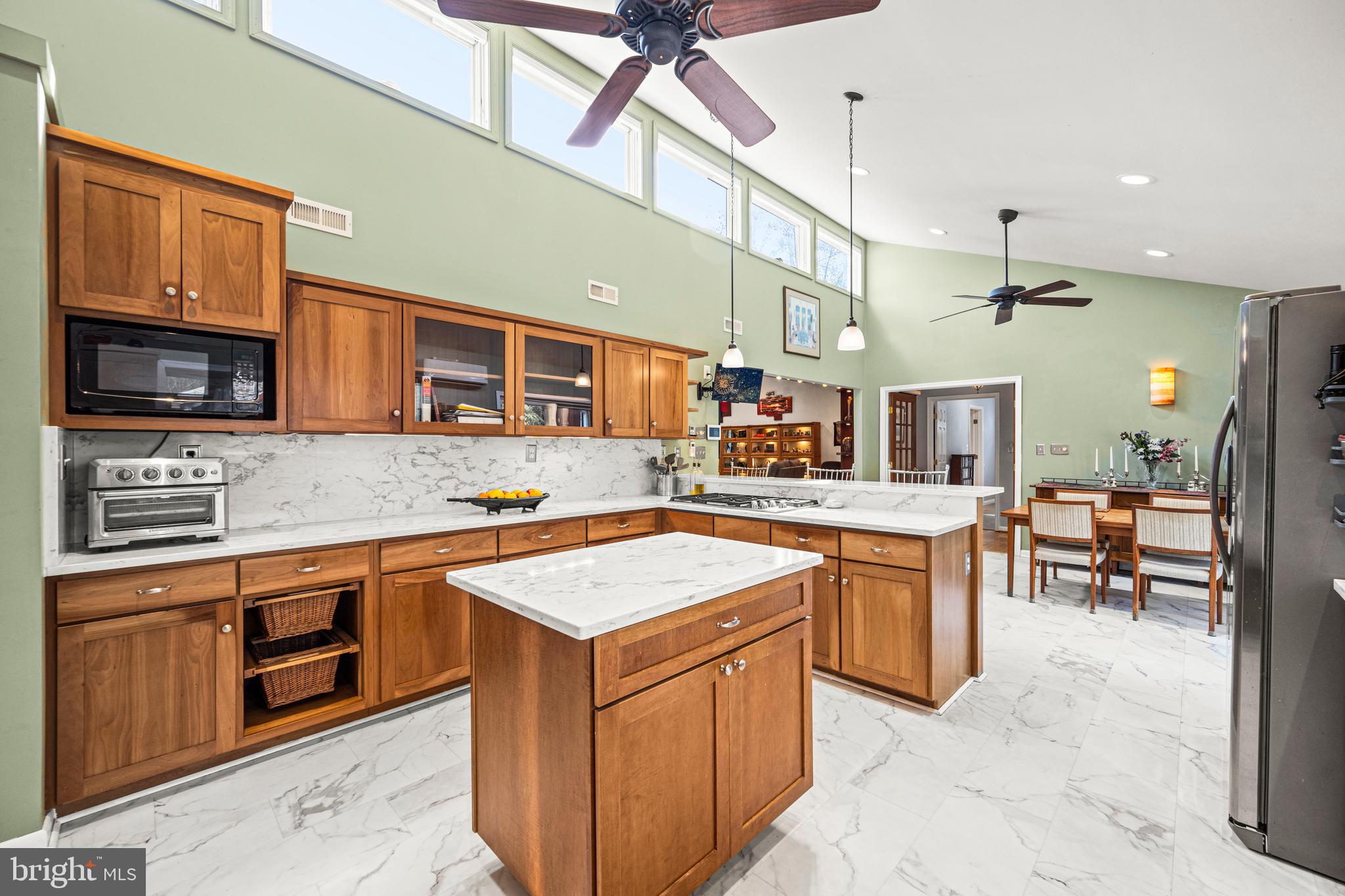 10238 BRADLEY LANE