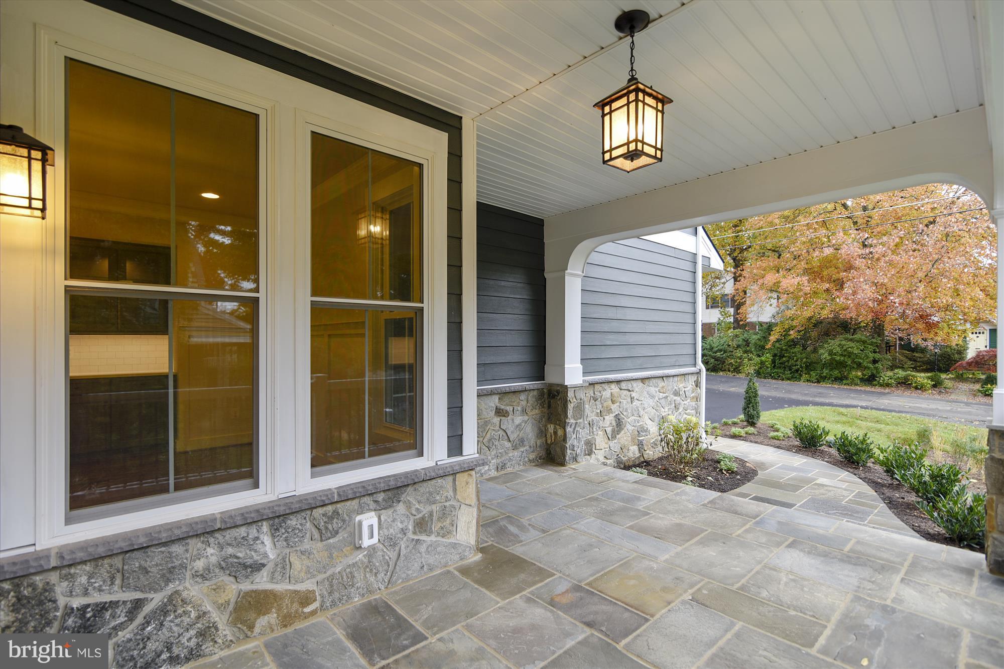 WESTHAMPTON - Residential