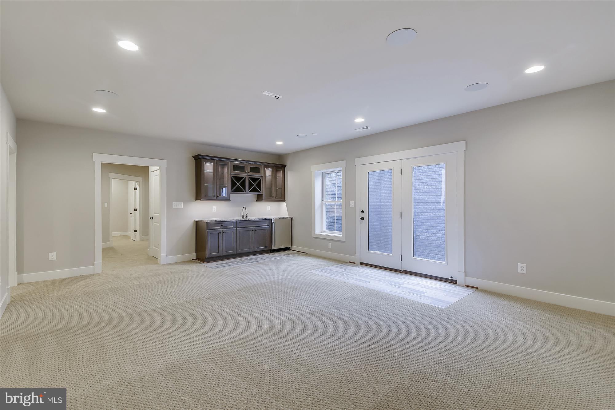 WESTHAMPTON - Residential