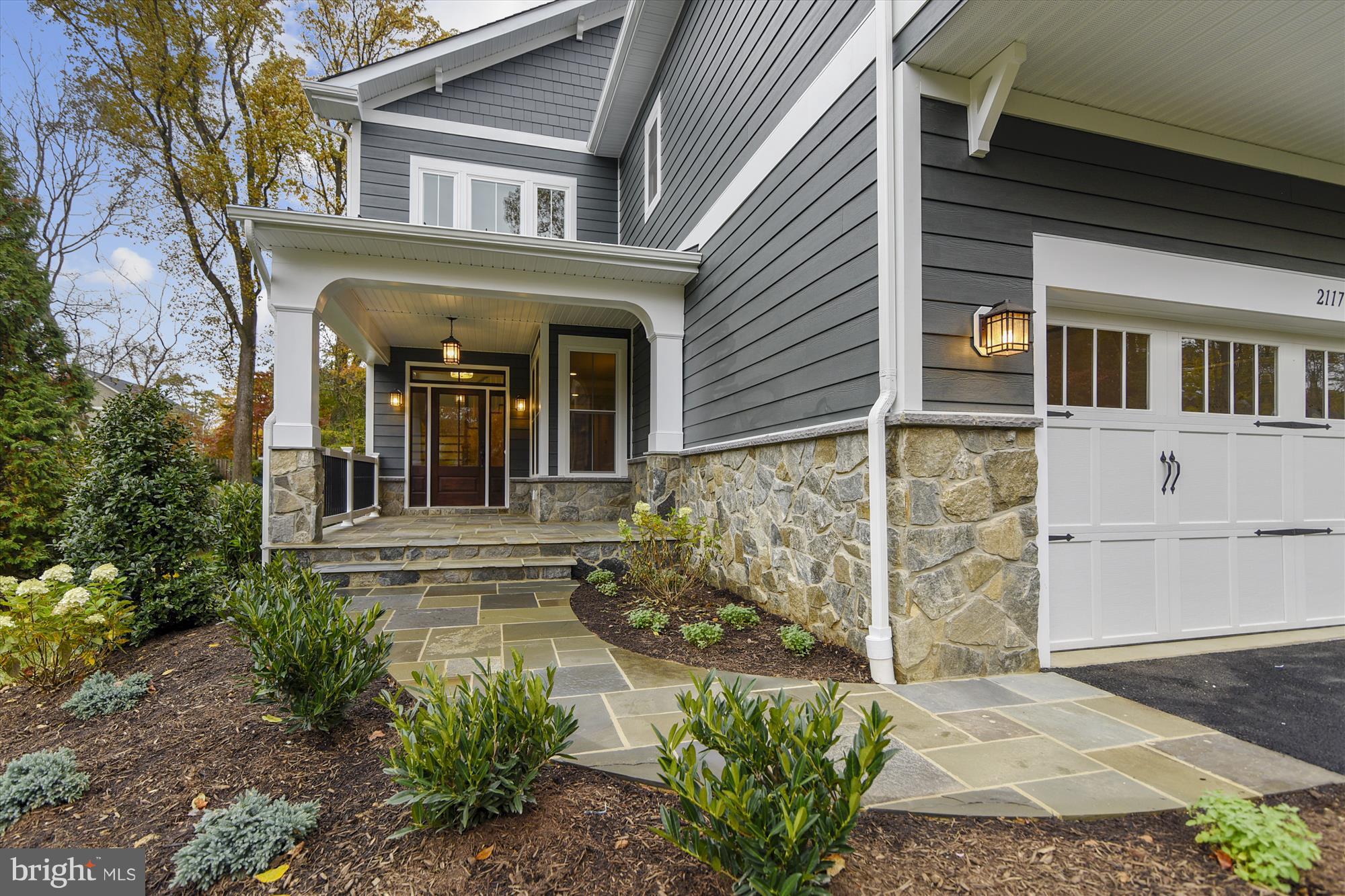 WESTHAMPTON - Residential