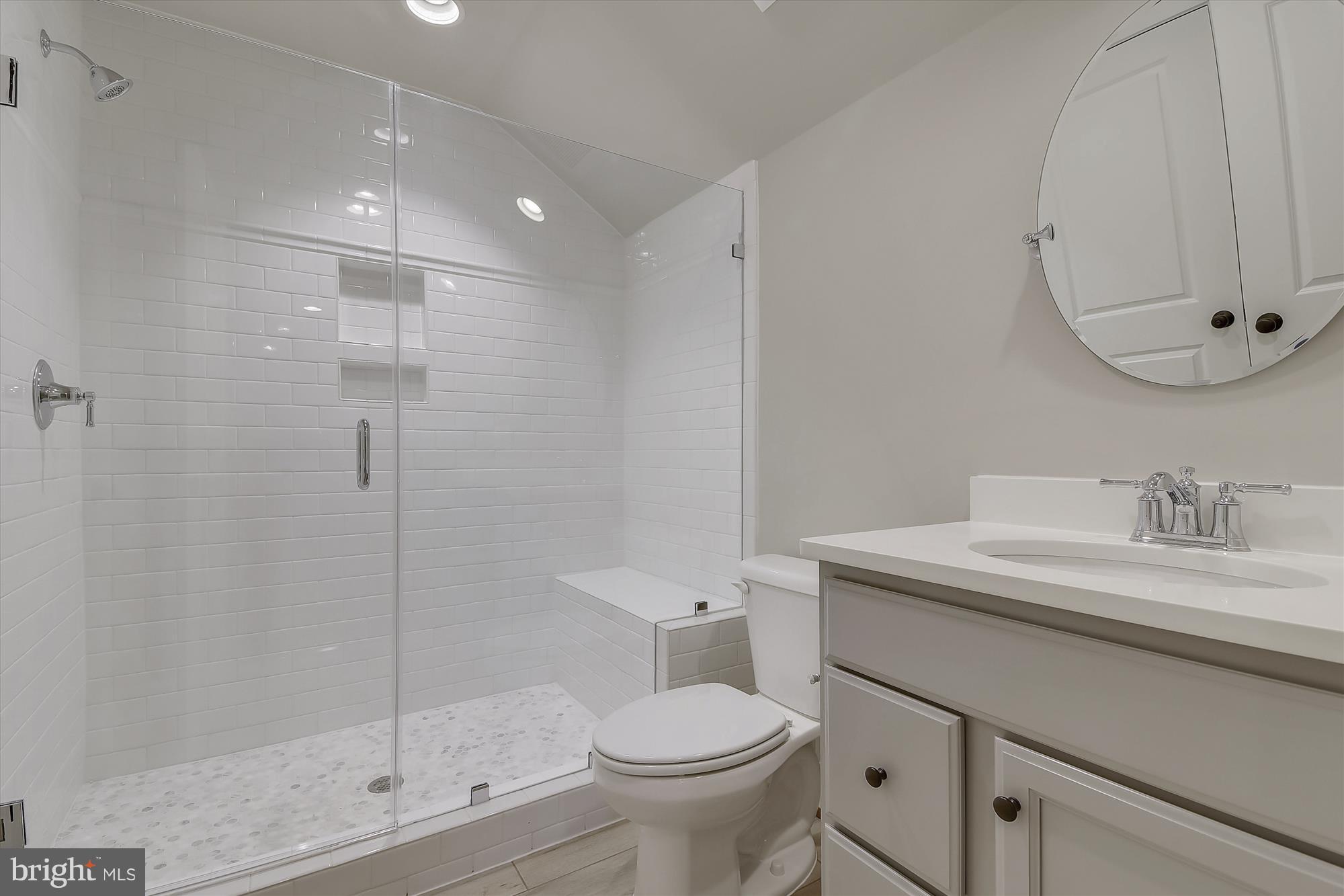 WESTHAMPTON - Residential