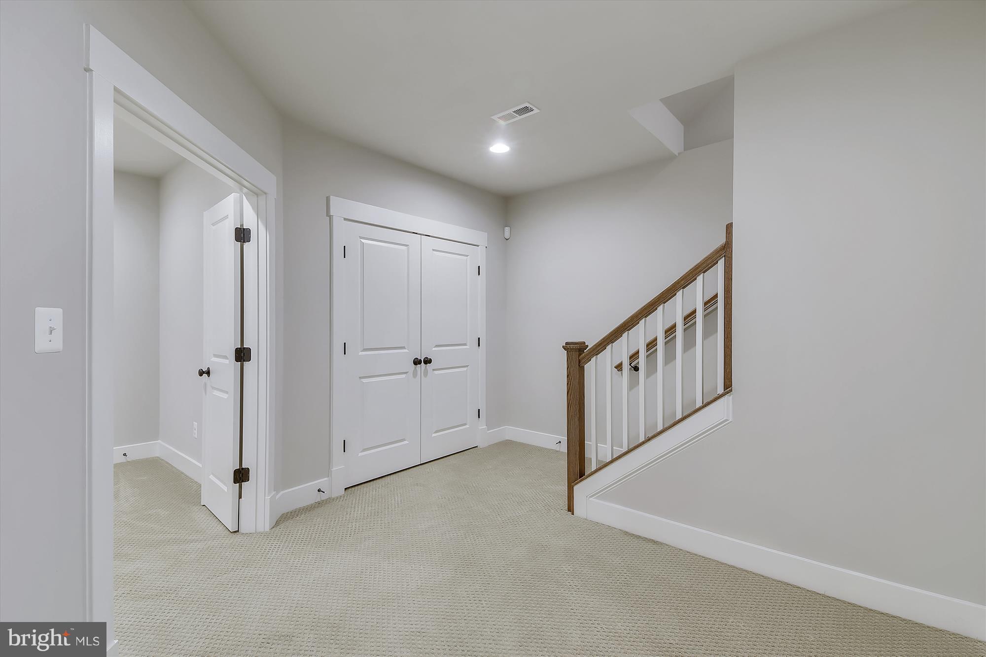 WESTHAMPTON - Residential