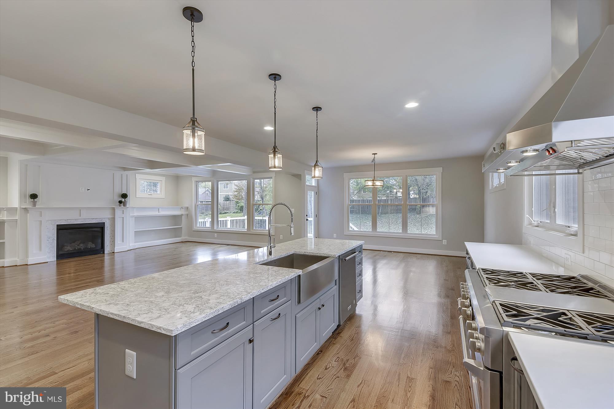 WESTHAMPTON - Residential