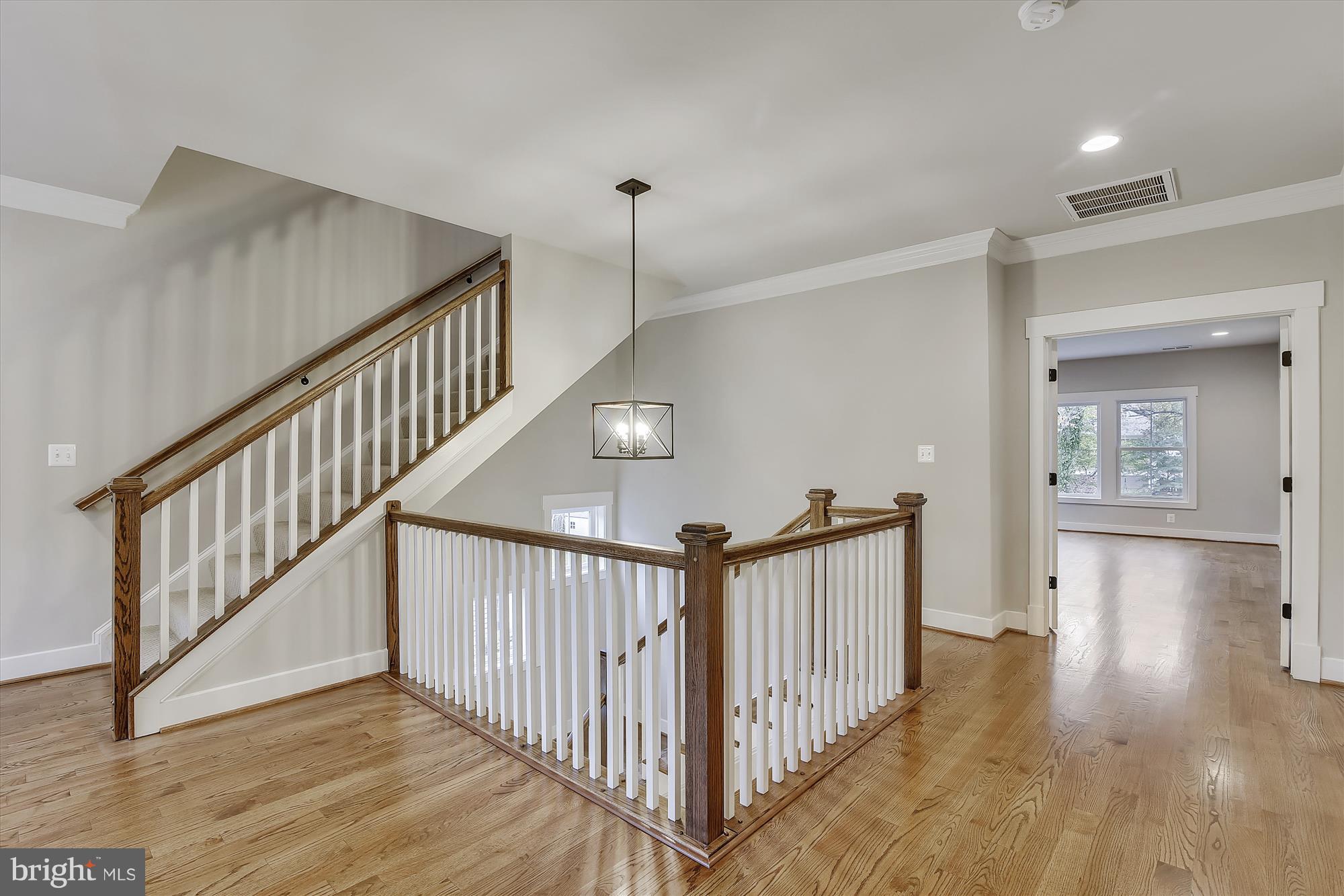 WESTHAMPTON - Residential