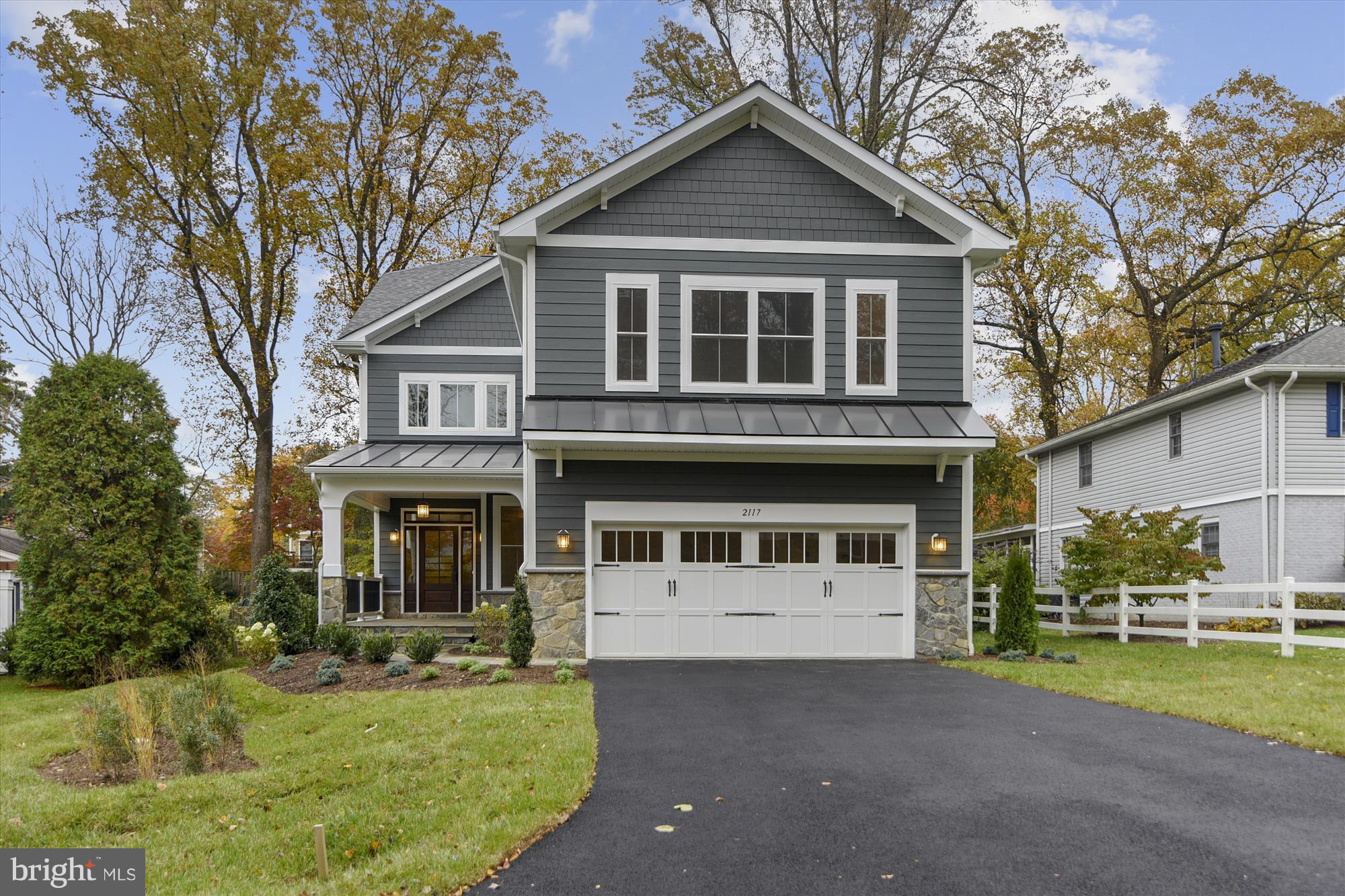 WESTHAMPTON - Residential