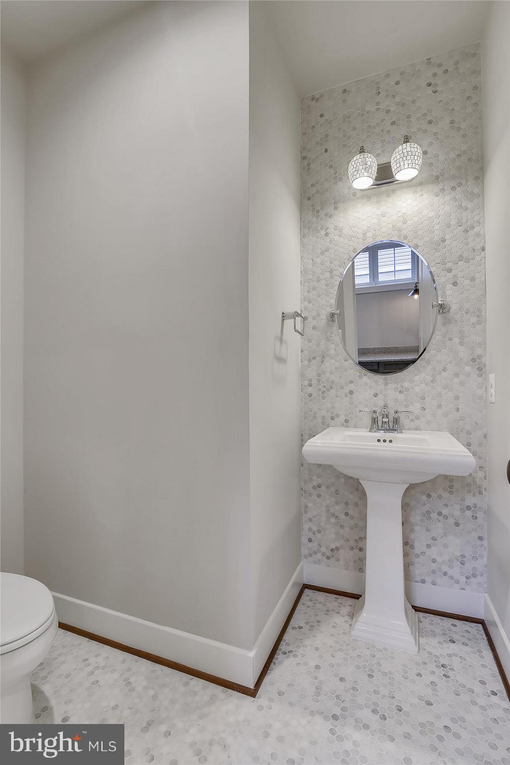 WESTHAMPTON - Residential