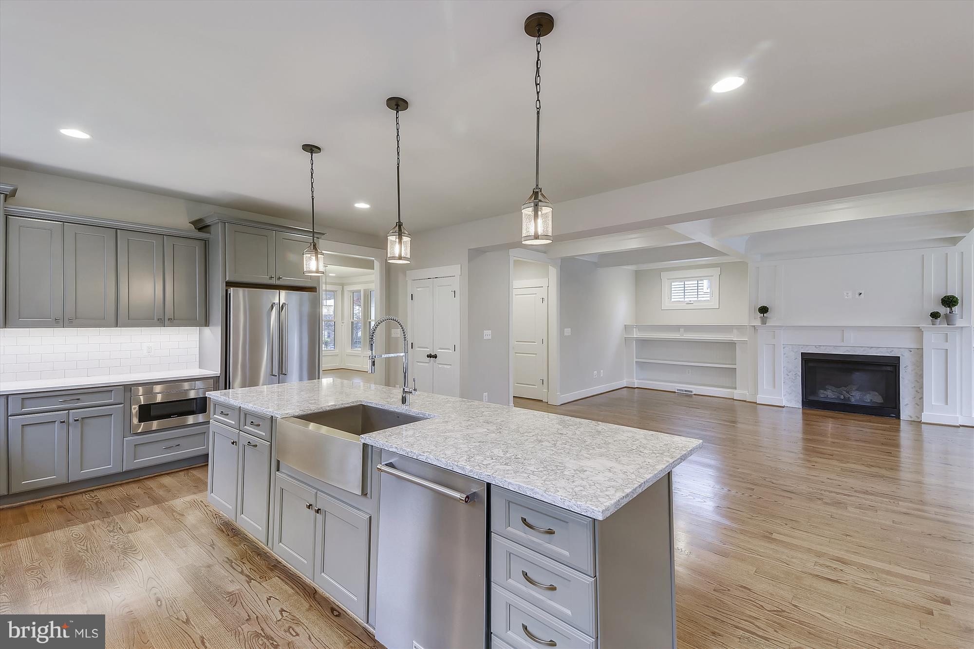 WESTHAMPTON - Residential