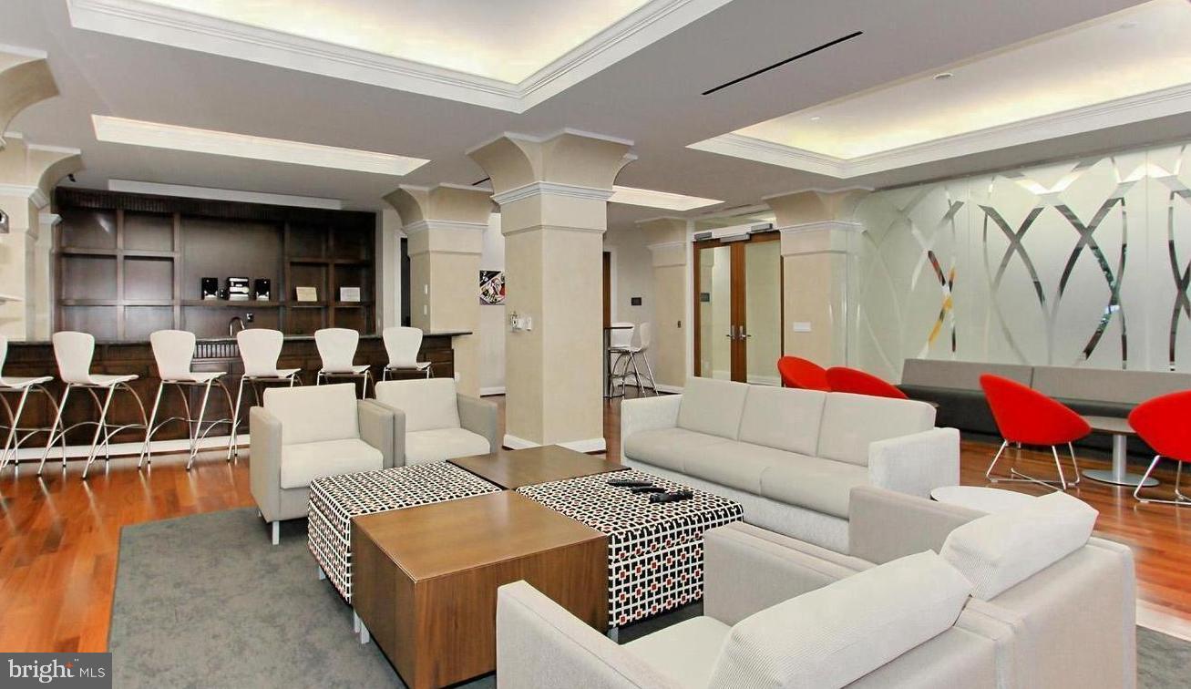 BYRON CONDOMINIUM - Residential