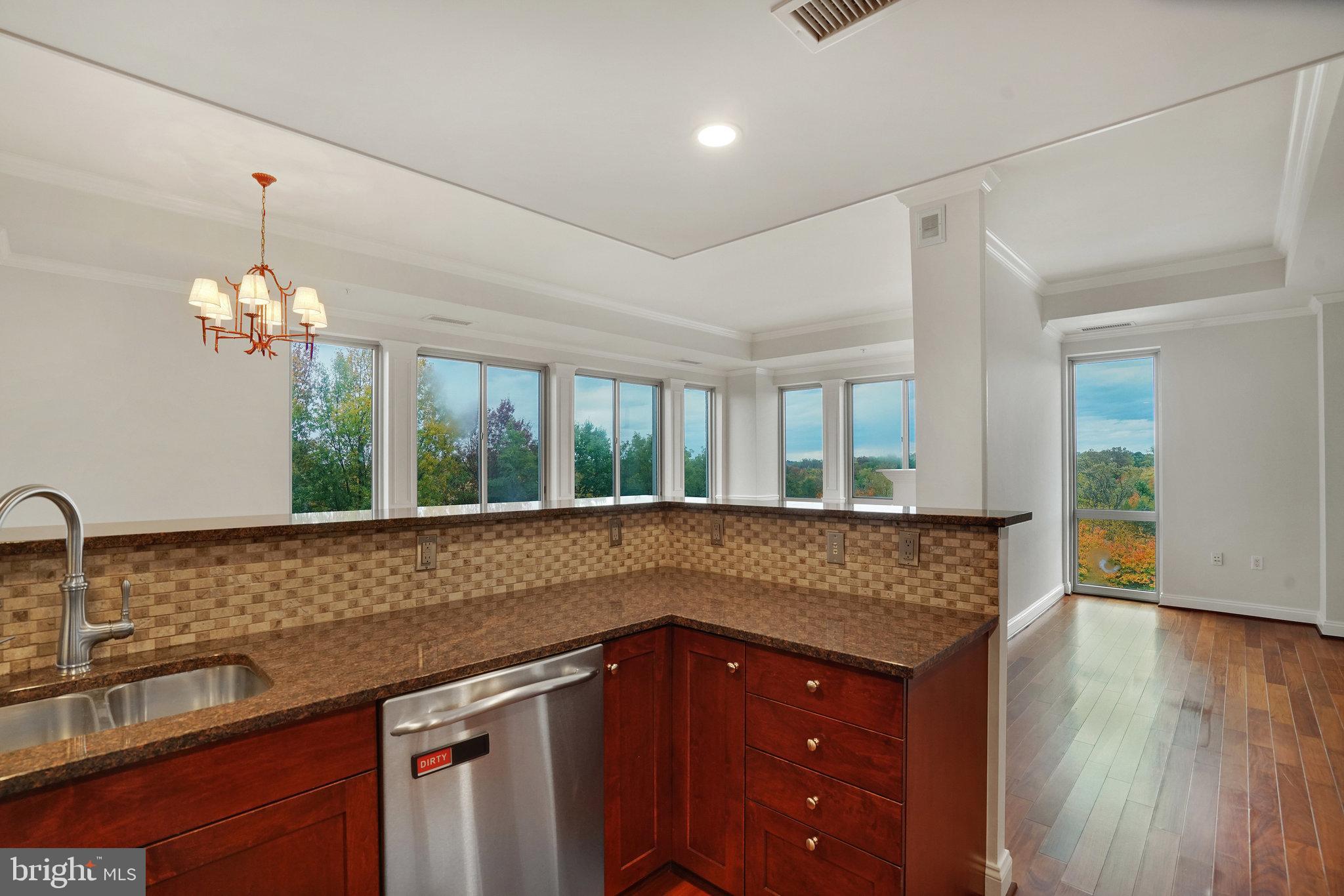 BYRON CONDOMINIUM - Residential