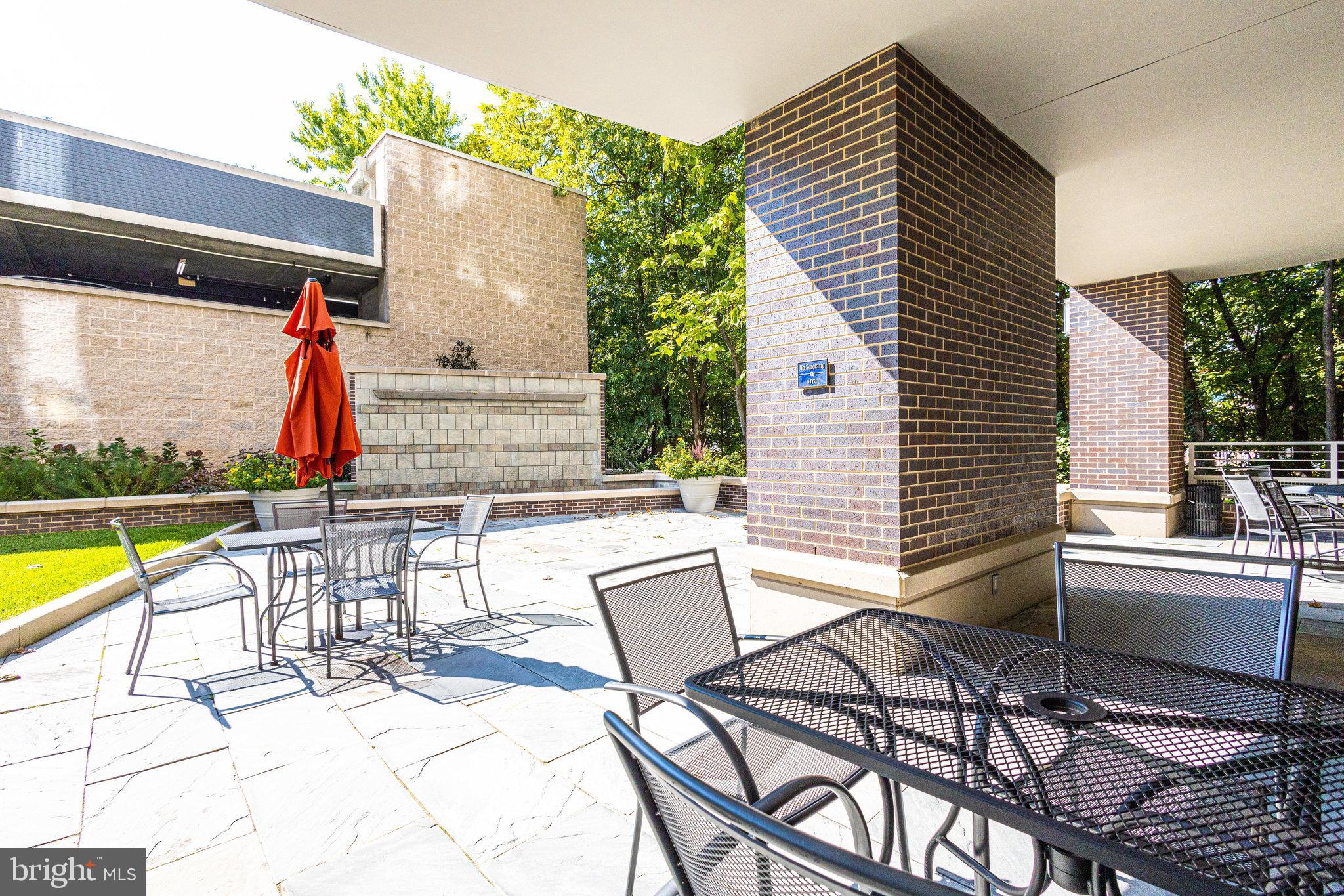 BYRON CONDOMINIUM - Residential