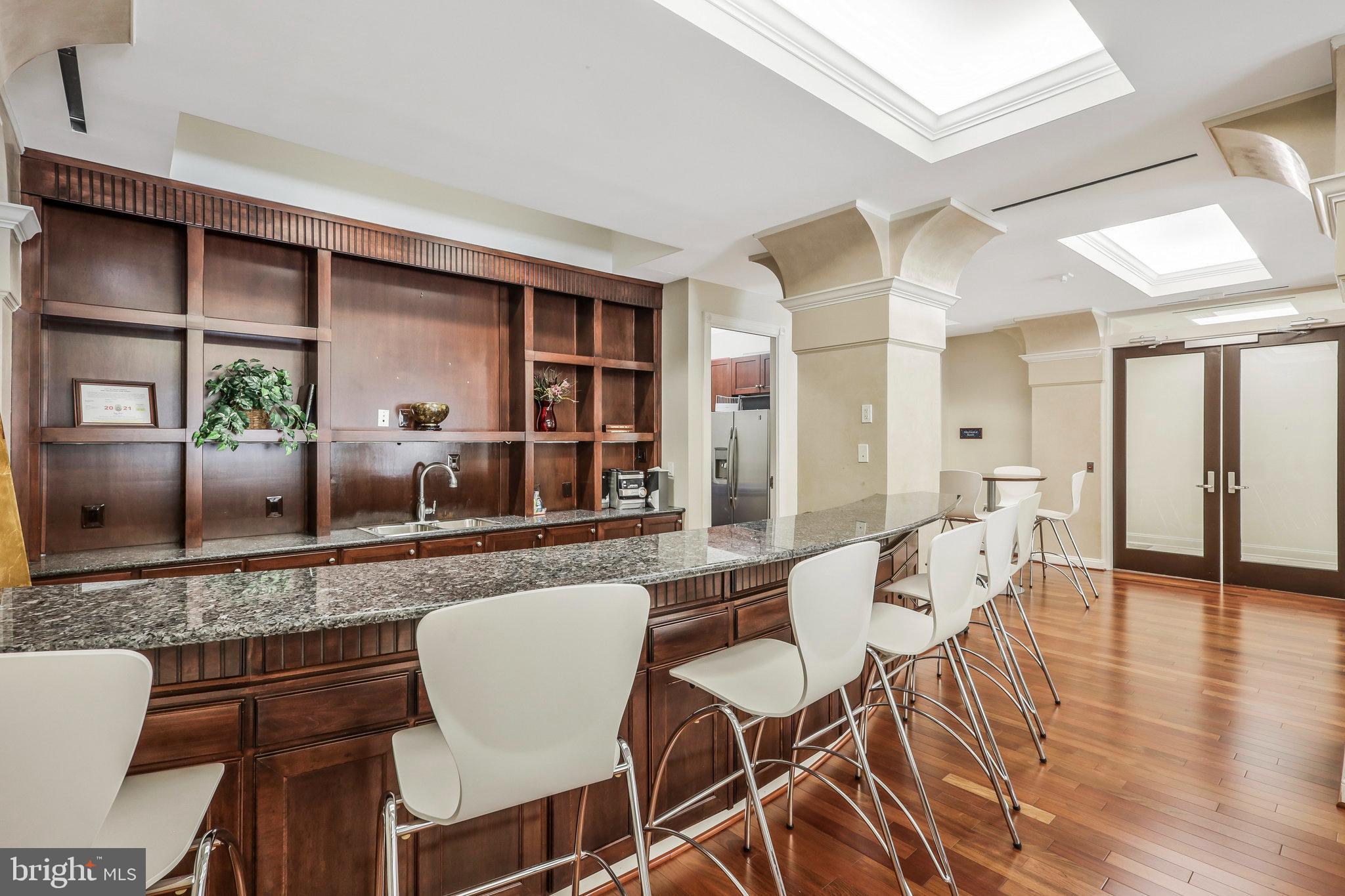 BYRON CONDOMINIUM - Residential