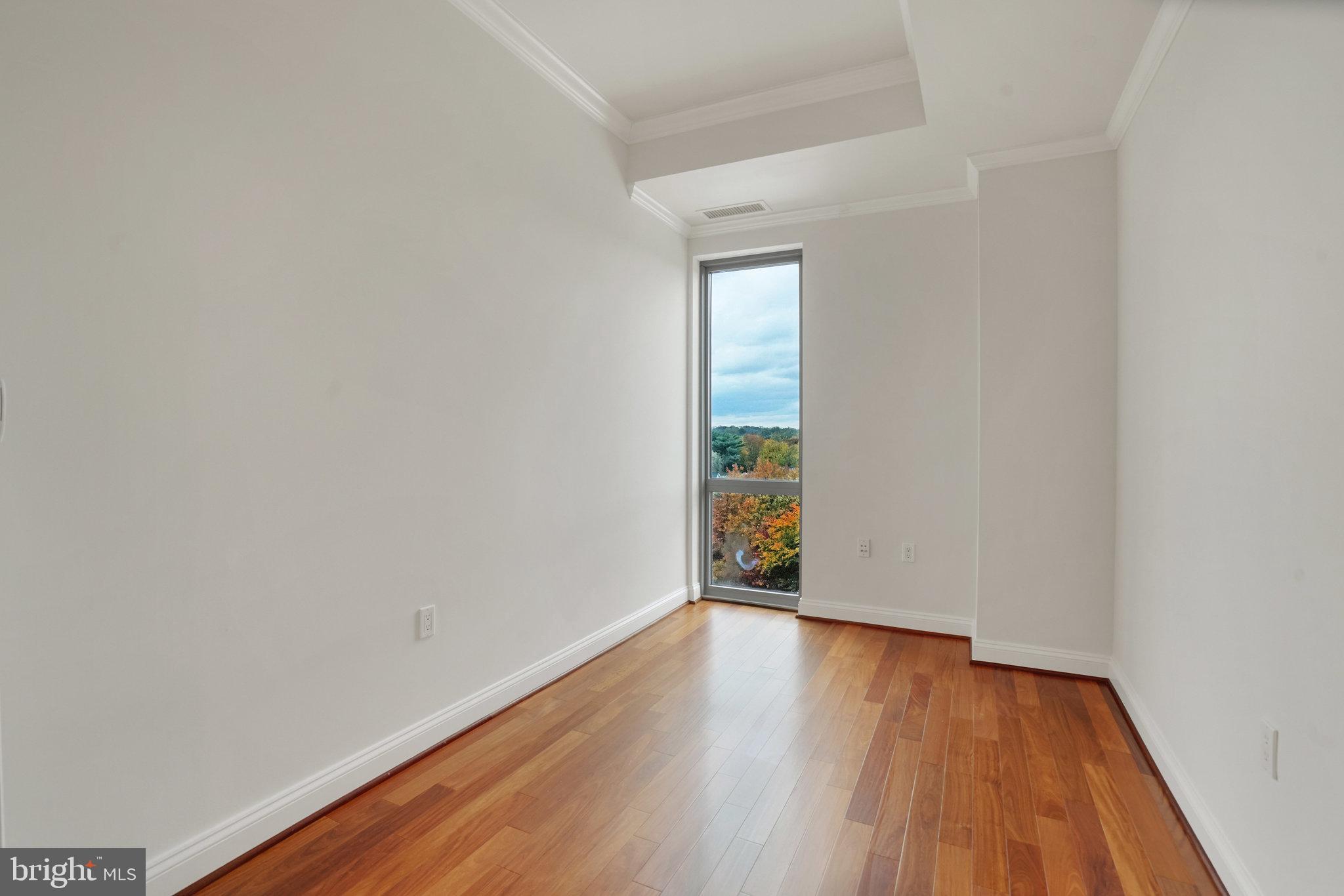 BYRON CONDOMINIUM - Residential