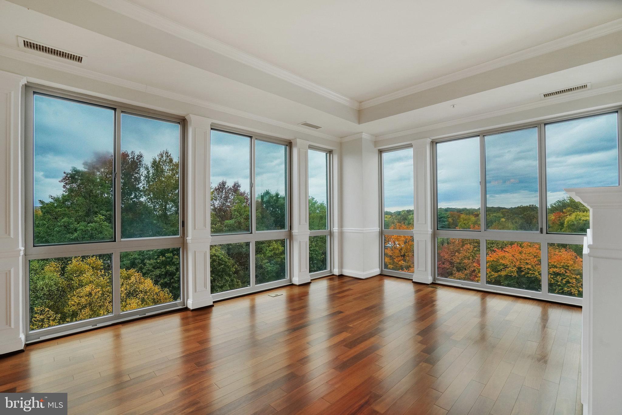 BYRON CONDOMINIUM - Residential