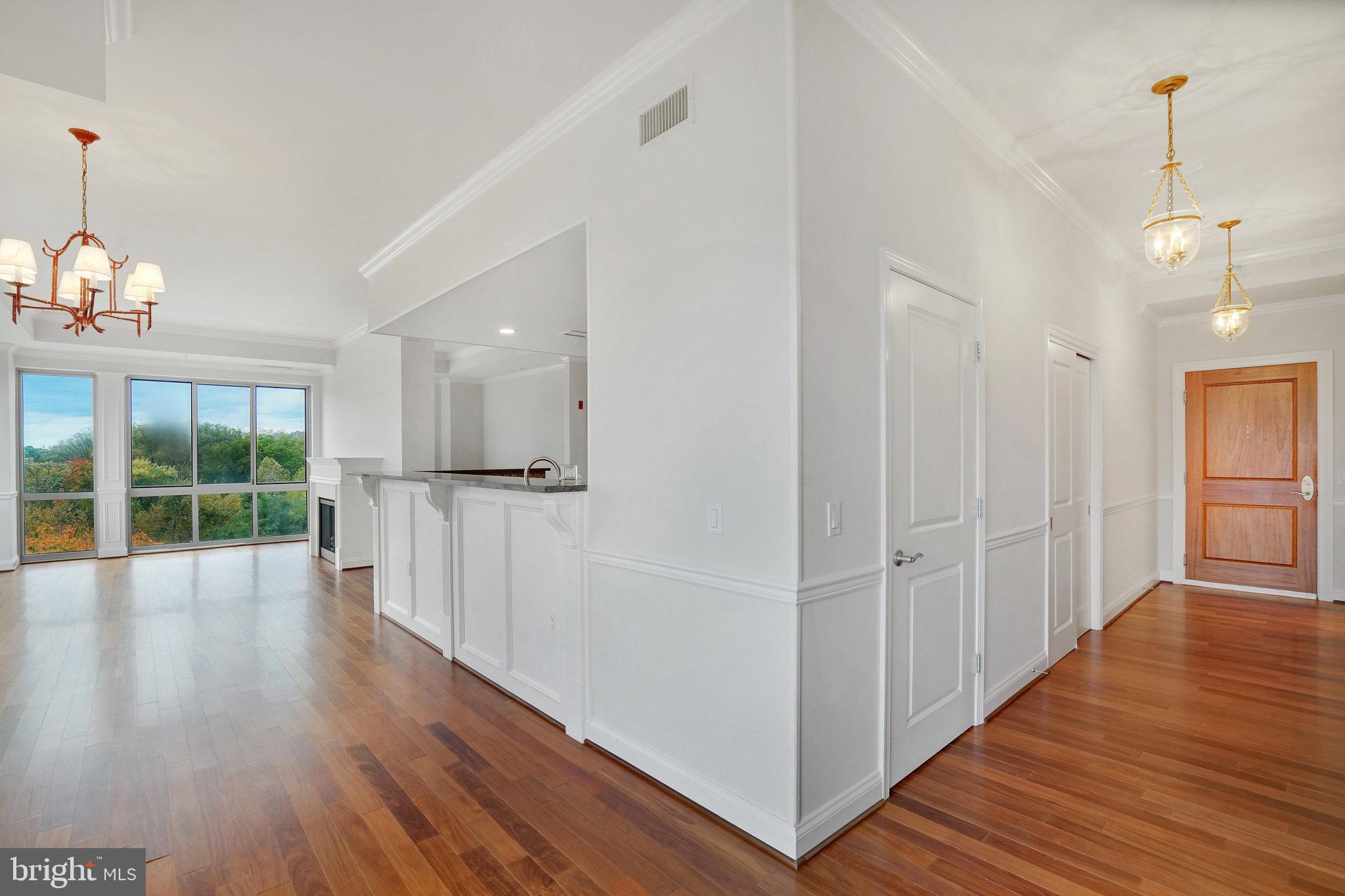 513 W BROAD STREET 702