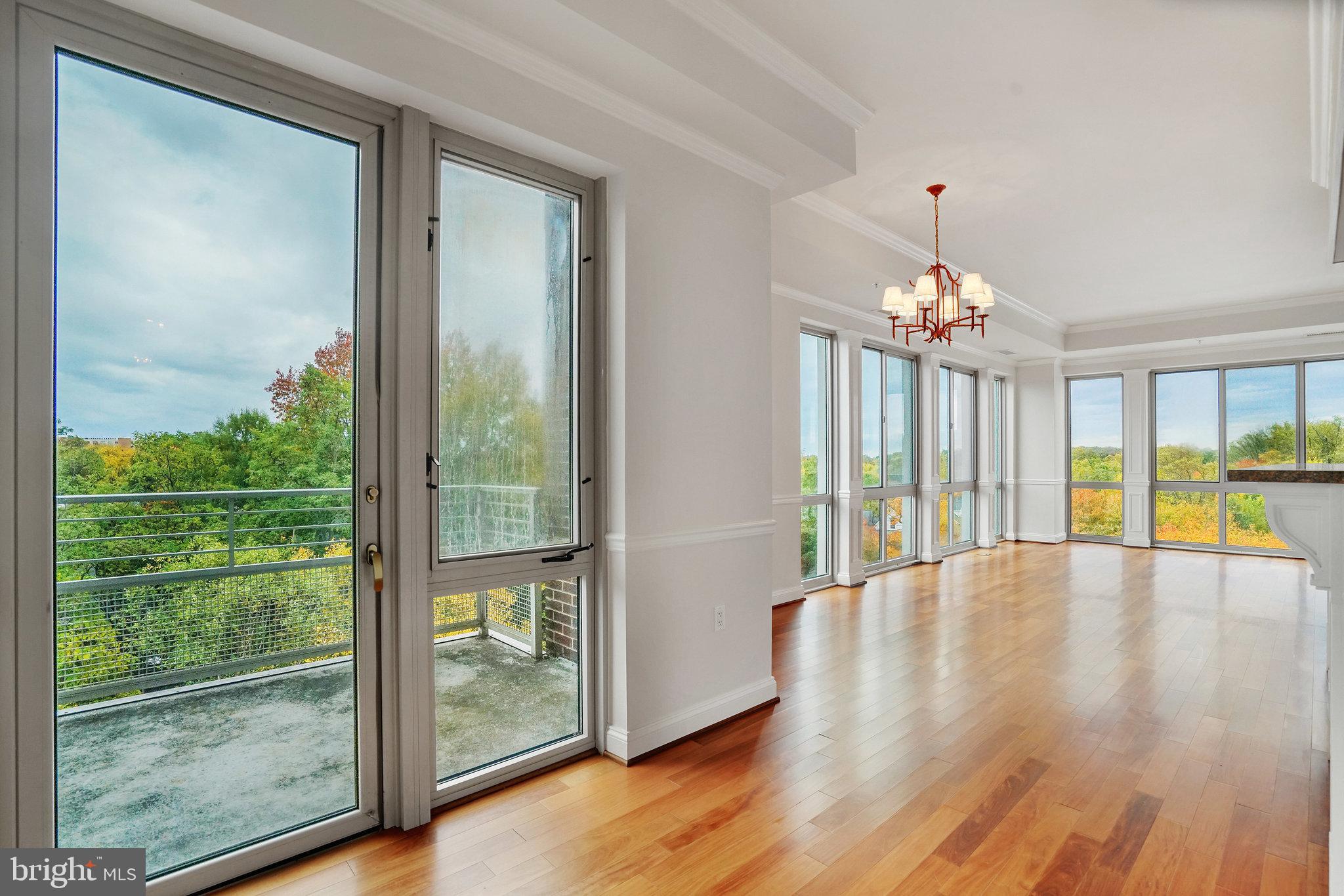 513 W BROAD STREET 702