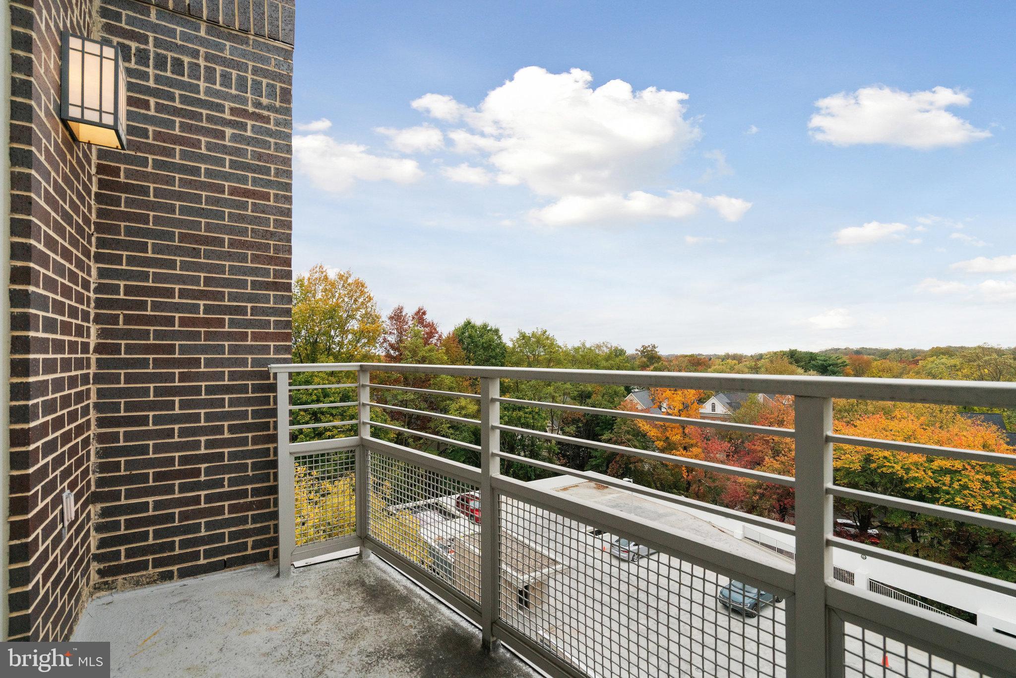 BYRON CONDOMINIUM - Residential