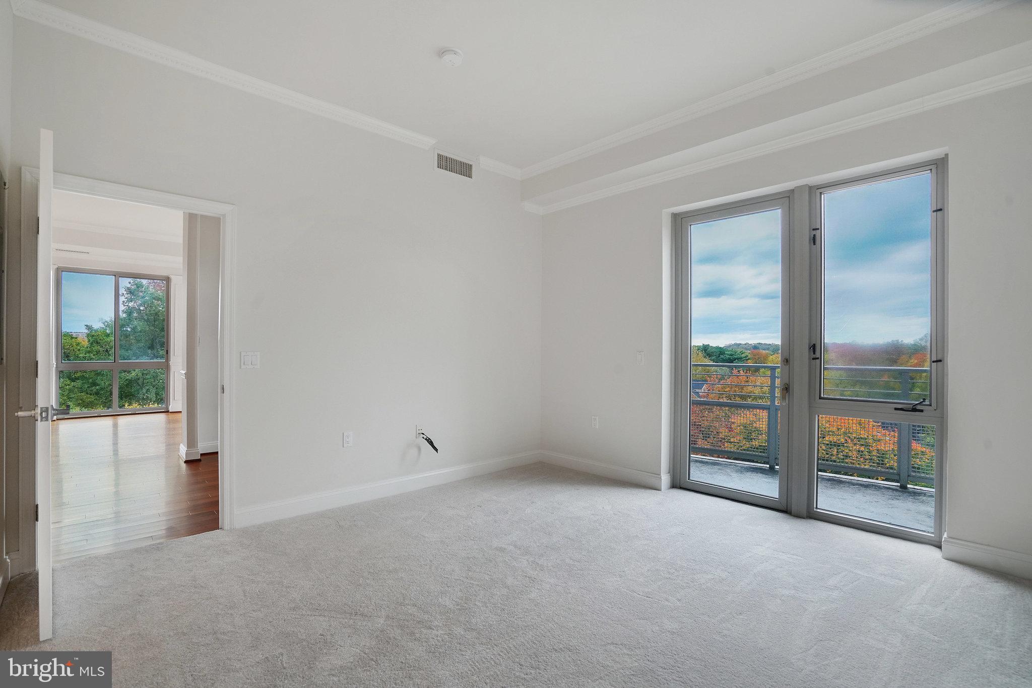 BYRON CONDOMINIUM - Residential