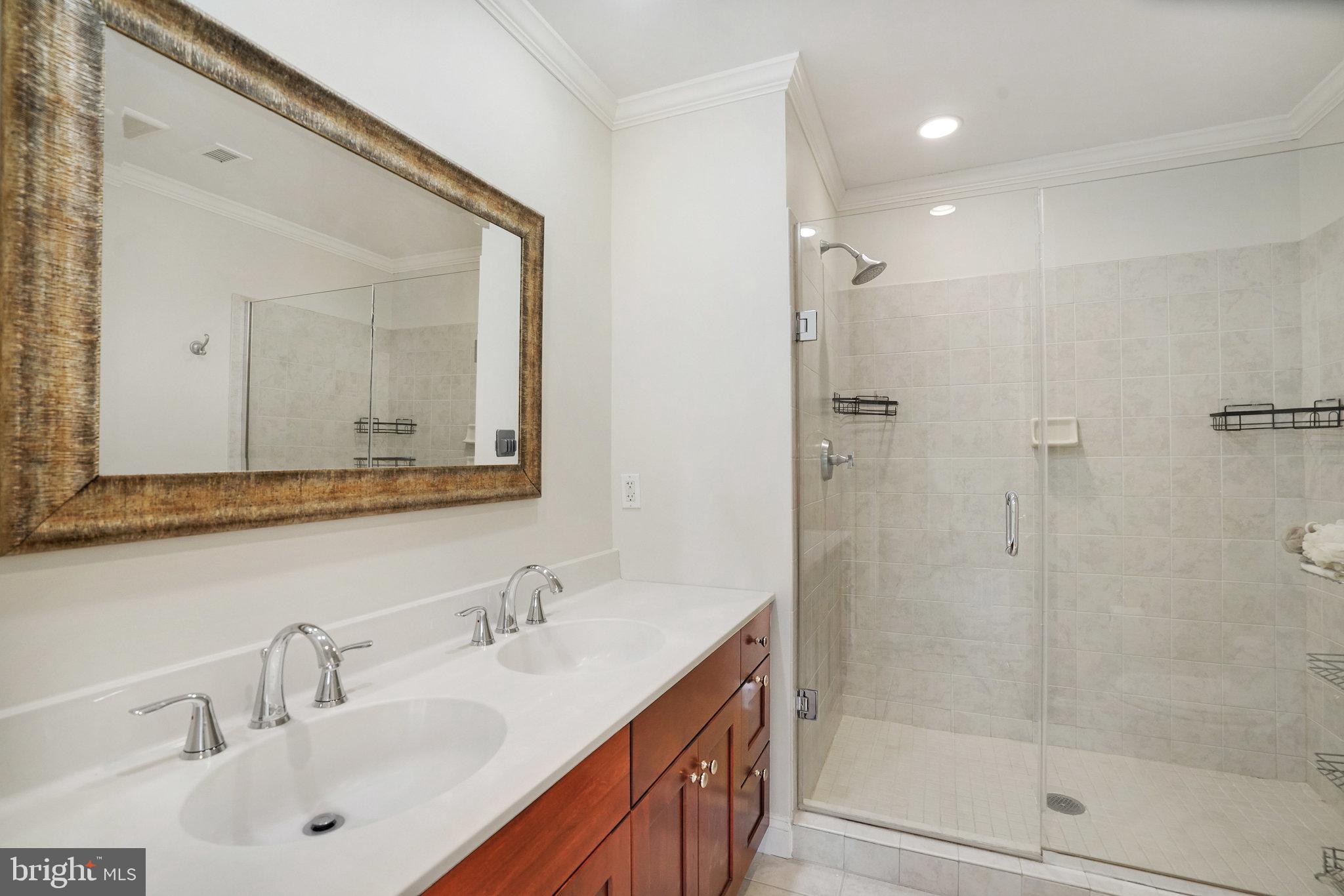 BYRON CONDOMINIUM - Residential