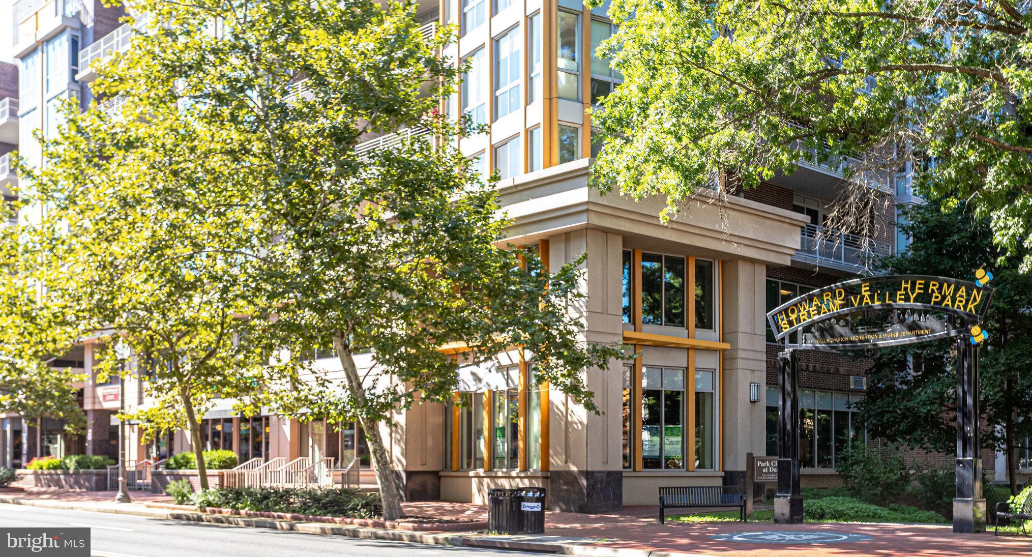 BYRON CONDOMINIUM - Residential