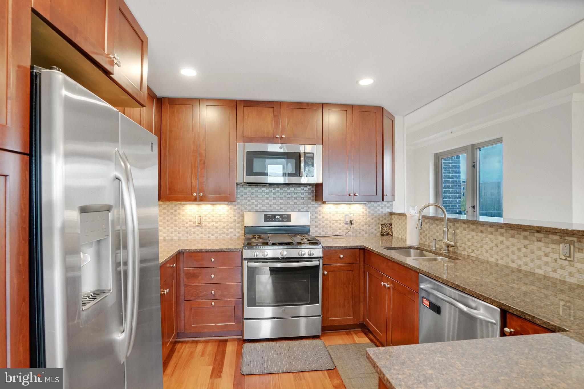 513 W BROAD STREET 702