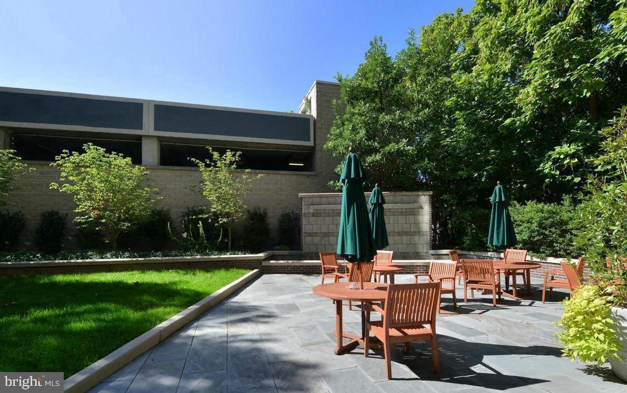 BYRON CONDOMINIUM - Residential