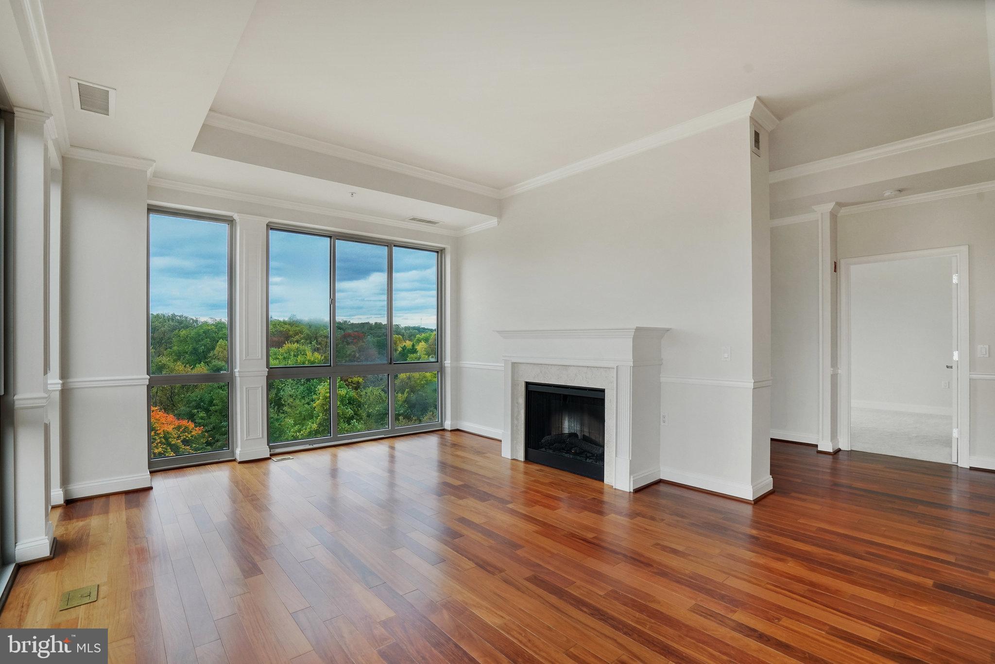 BYRON CONDOMINIUM - Residential