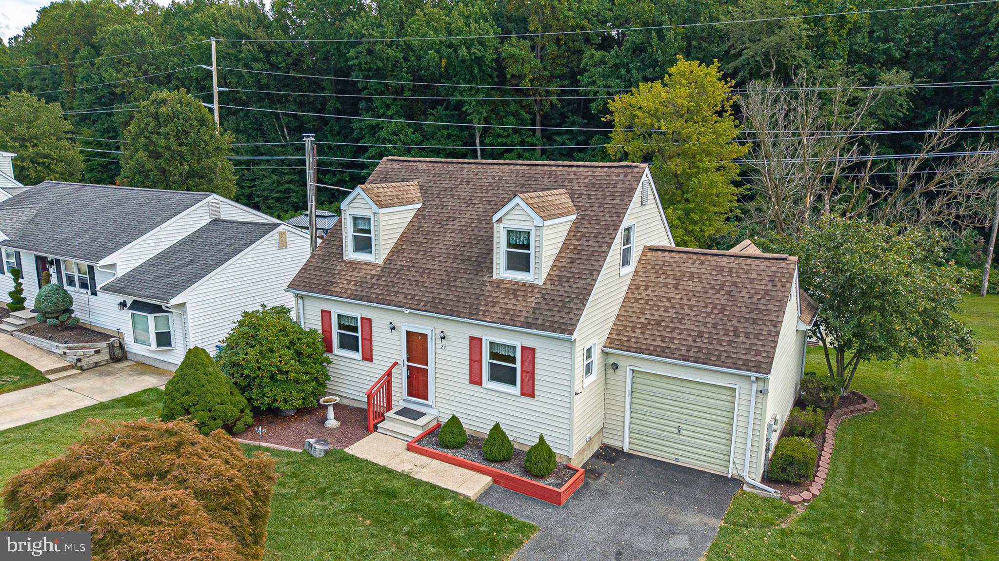 24 THOMAS JEFFERSON BOULEVARD