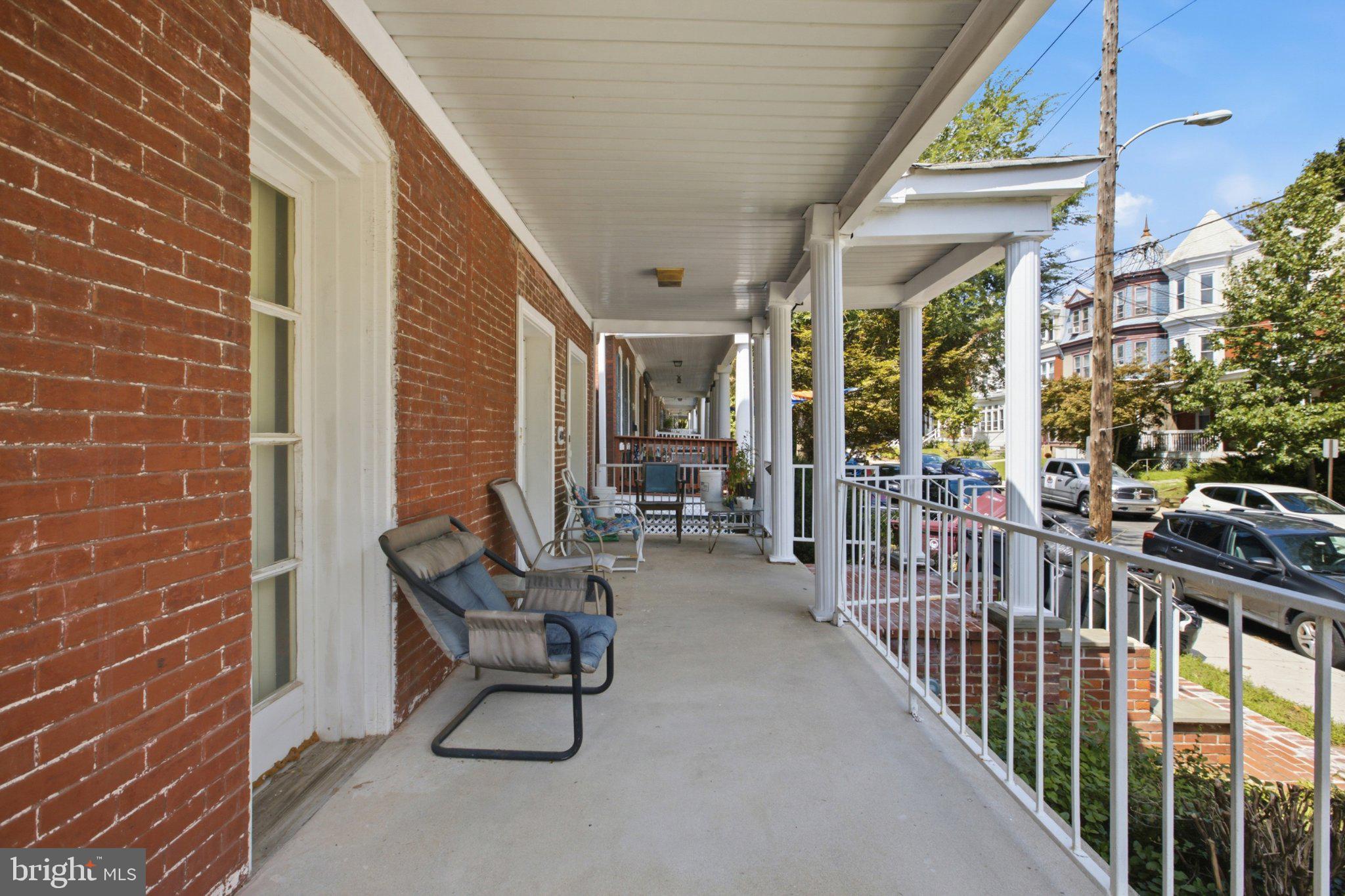 400 W 21ST STREET